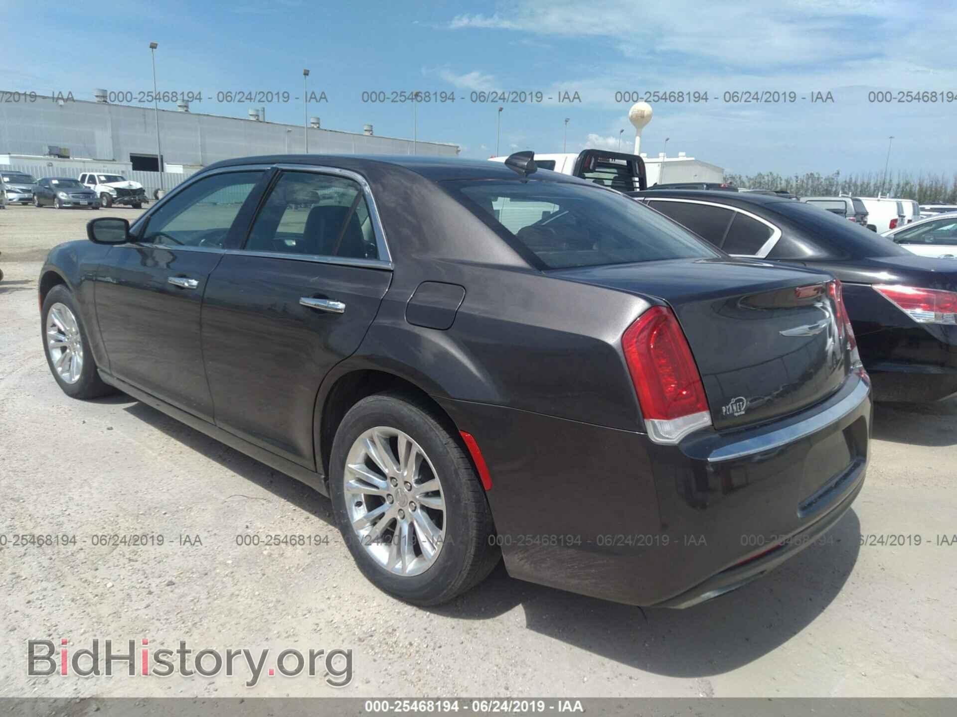 2016 CHRYSLER 300C - VIN: 2C3CCAEG0GH219616 - Фото 3