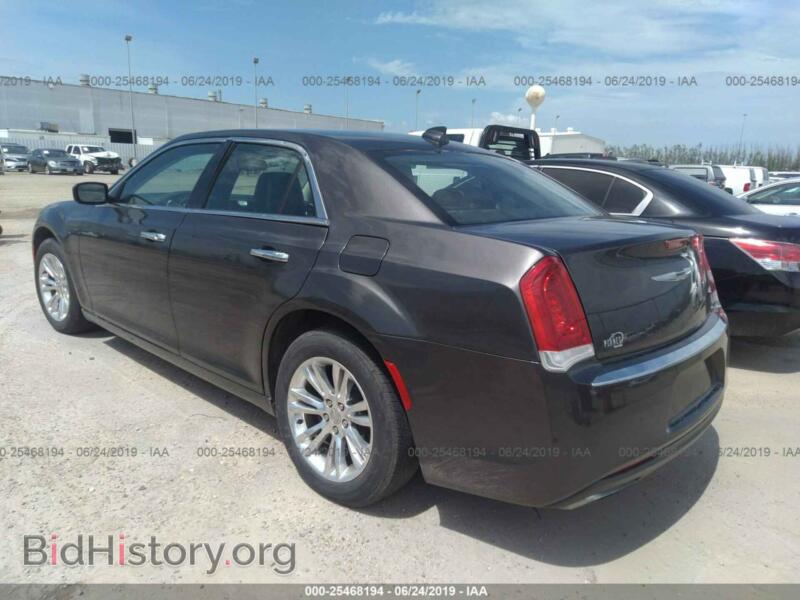 2016 Chrysler 300C (VIN 2C3CCAEG0GH219616) — фото 3 из 10
