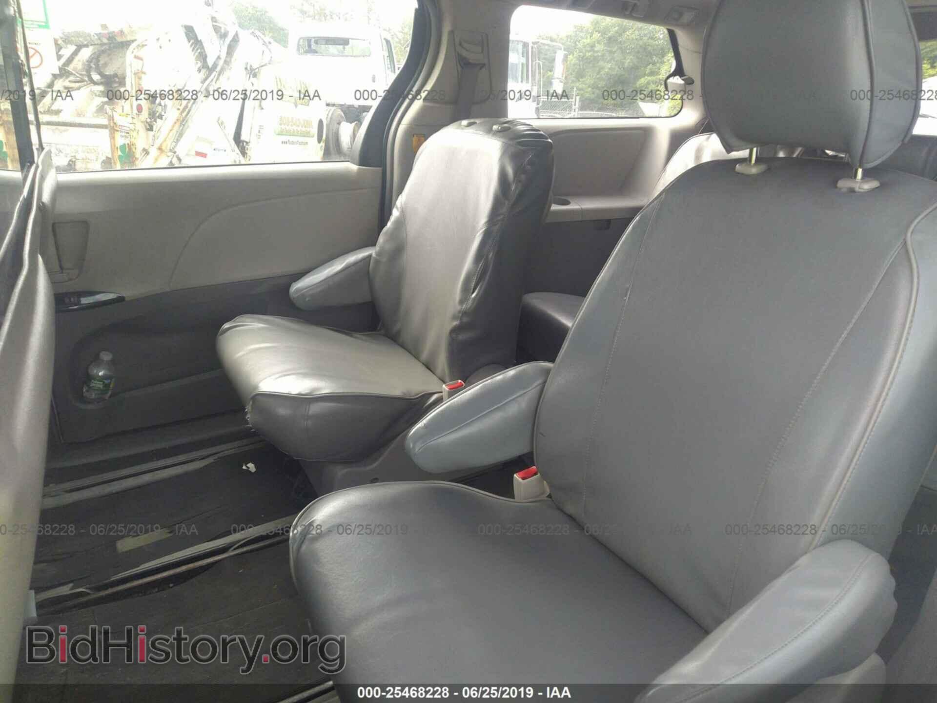 2012 TOYOTA SIENNA - VIN: 5TDKA3DC4CS009586 - Фото 8