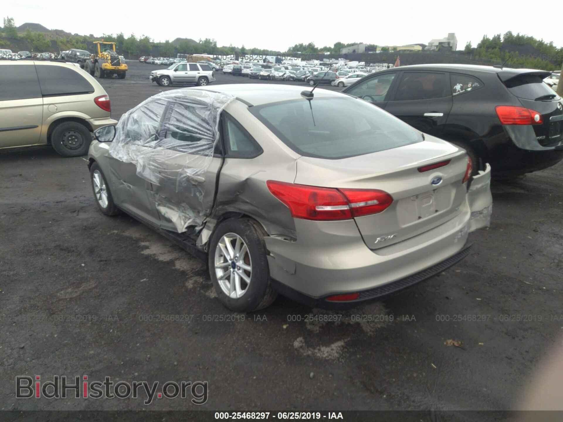 2016 FORD FOCUS - VIN: 1FADP3F2XGL341153 - Фото 3