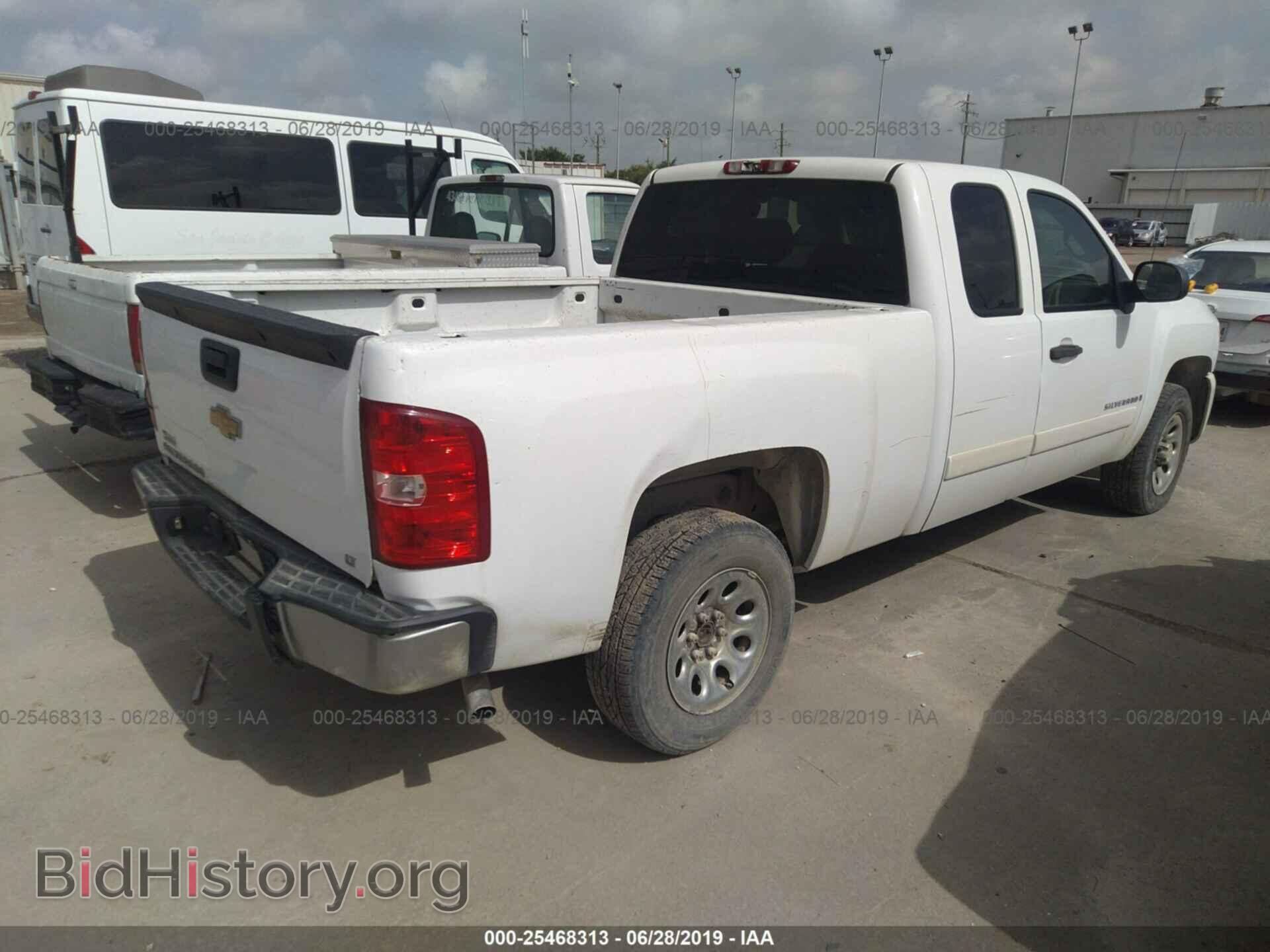 2007 CHEVROLET SILVERADO - VIN: 2GCEC19CX71568433 - Фото 4