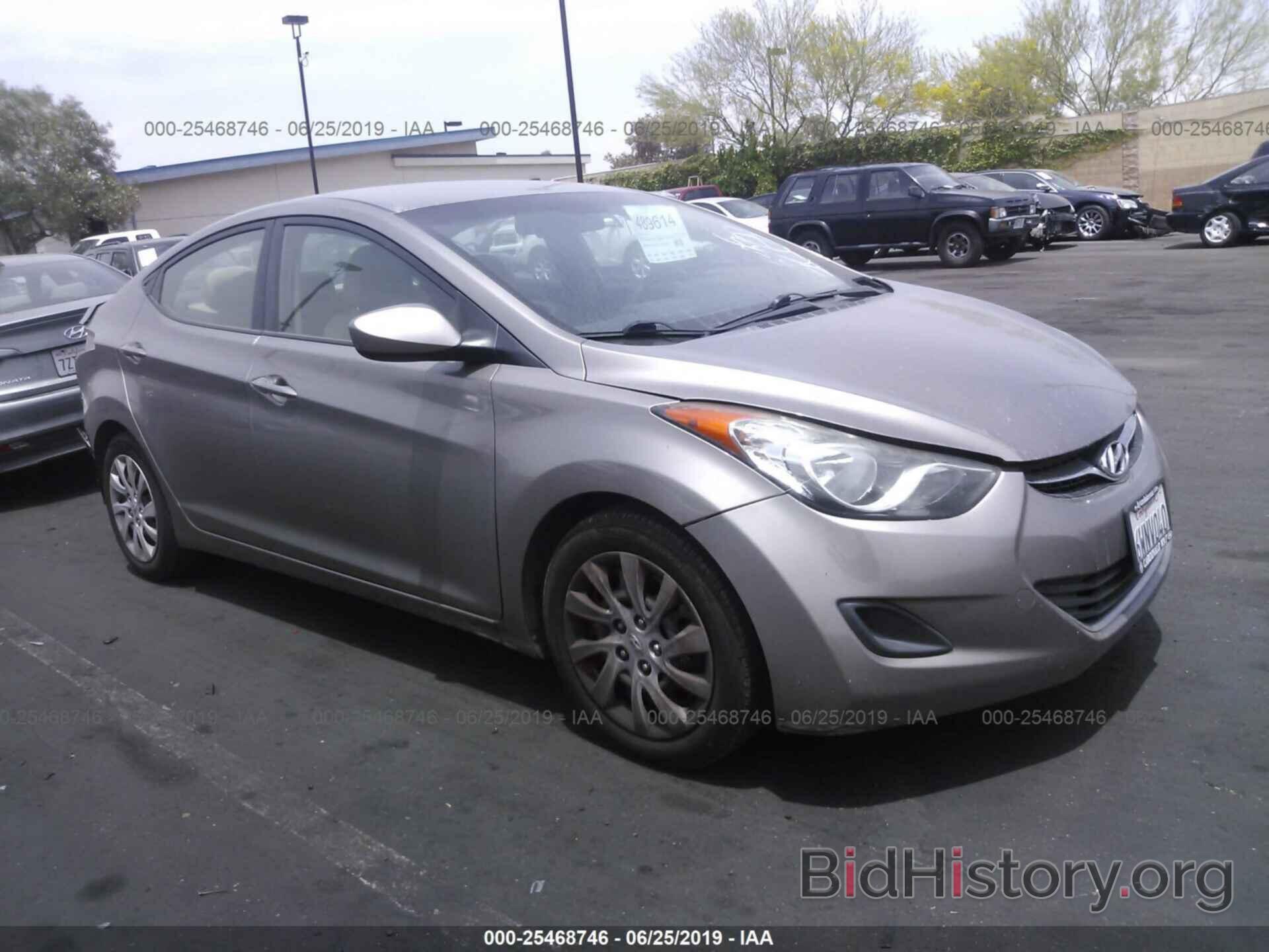 Photo 5NPDH4AE2DH185639 - HYUNDAI ELANTRA 2013