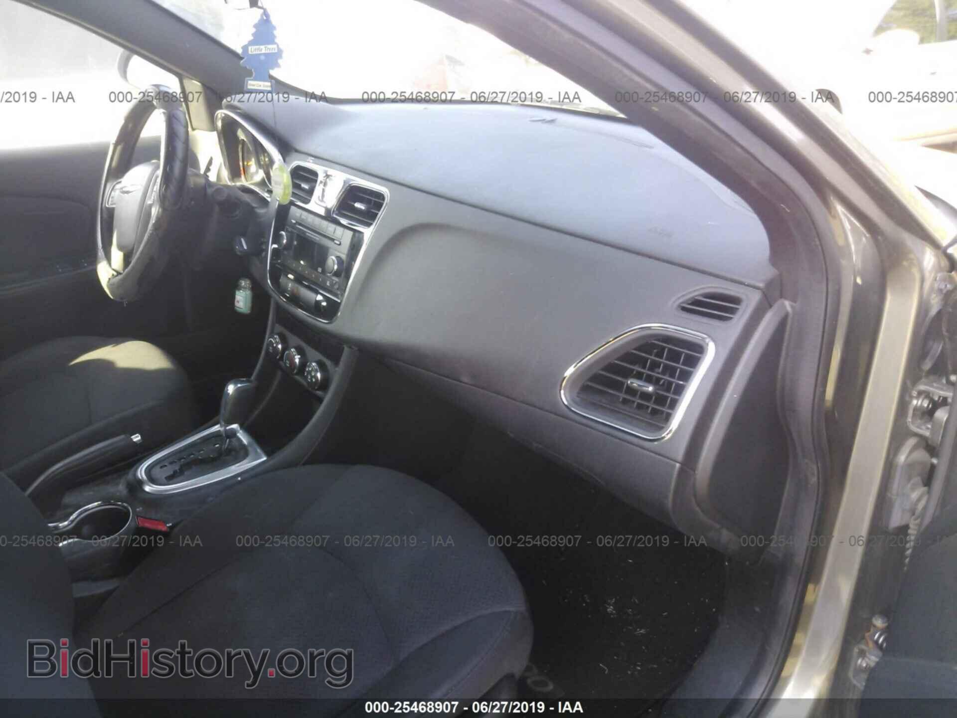 2012 CHRYSLER 200 - VIN: 1C3CCBAB7CN330746 - Photo 5