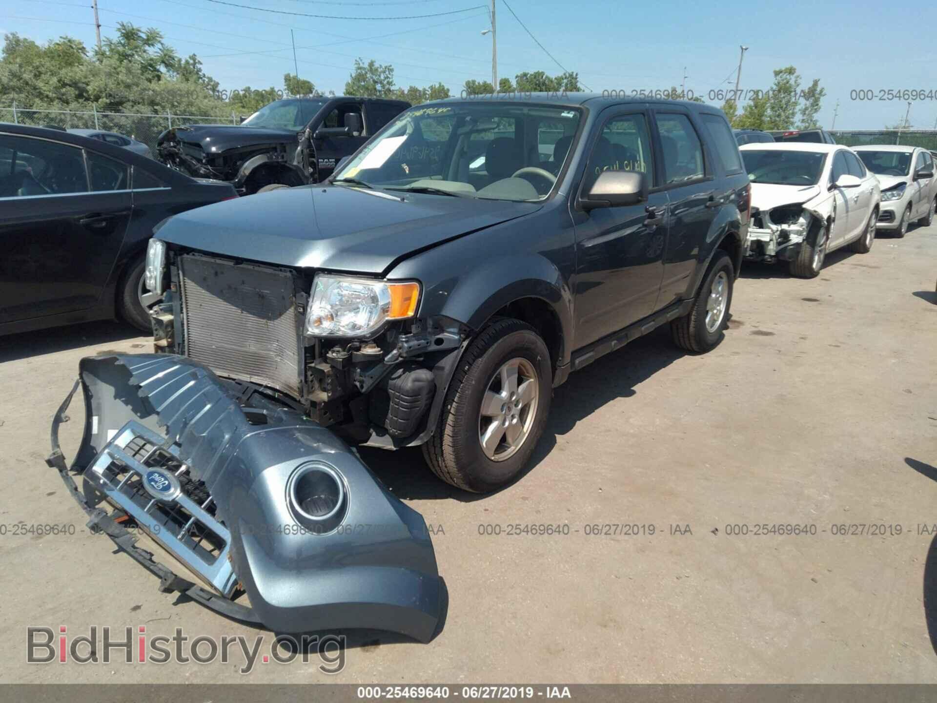 2011 FORD ESCAPE - VIN: 1FMCU0C70BKA26191 - Photo 2