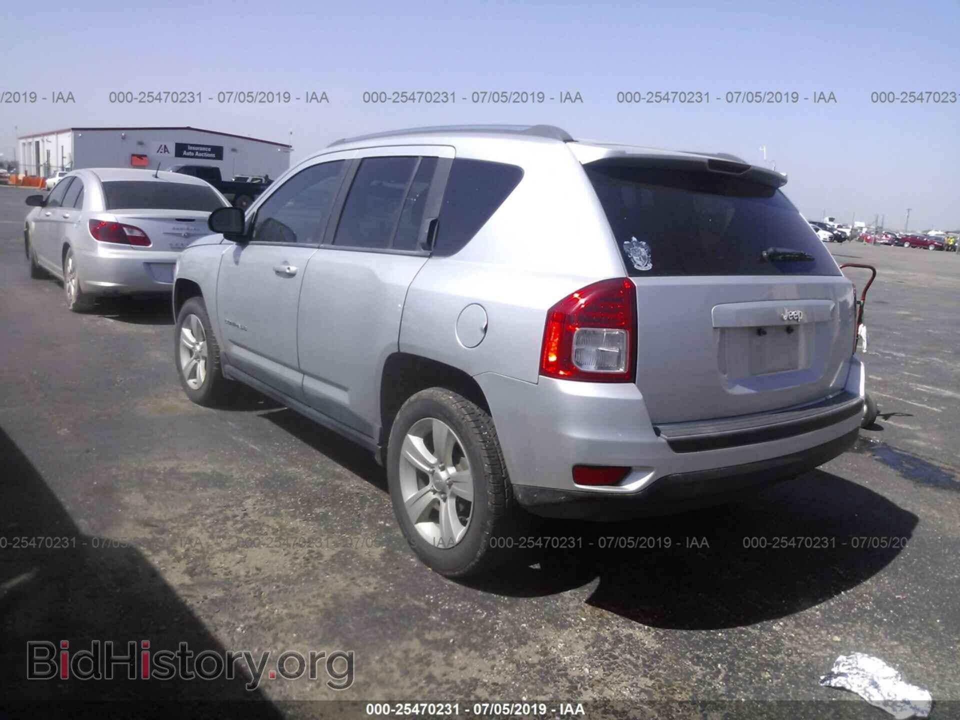 2011 JEEP COMPASS - VIN: 1J4NT1FB3BD287206 - Фото 3