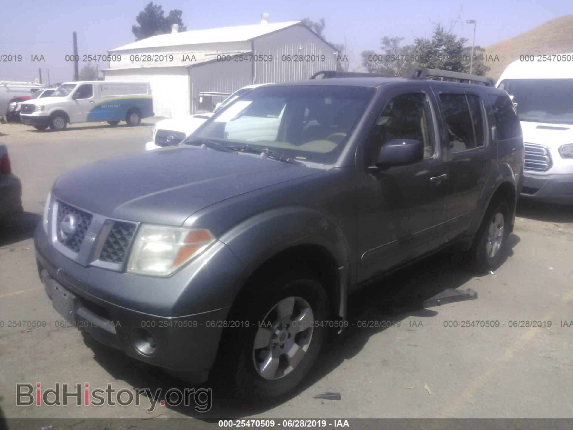 2005 Nissan Pathfinder - VIN: 5N1AR18W35C756335 - Фото 2