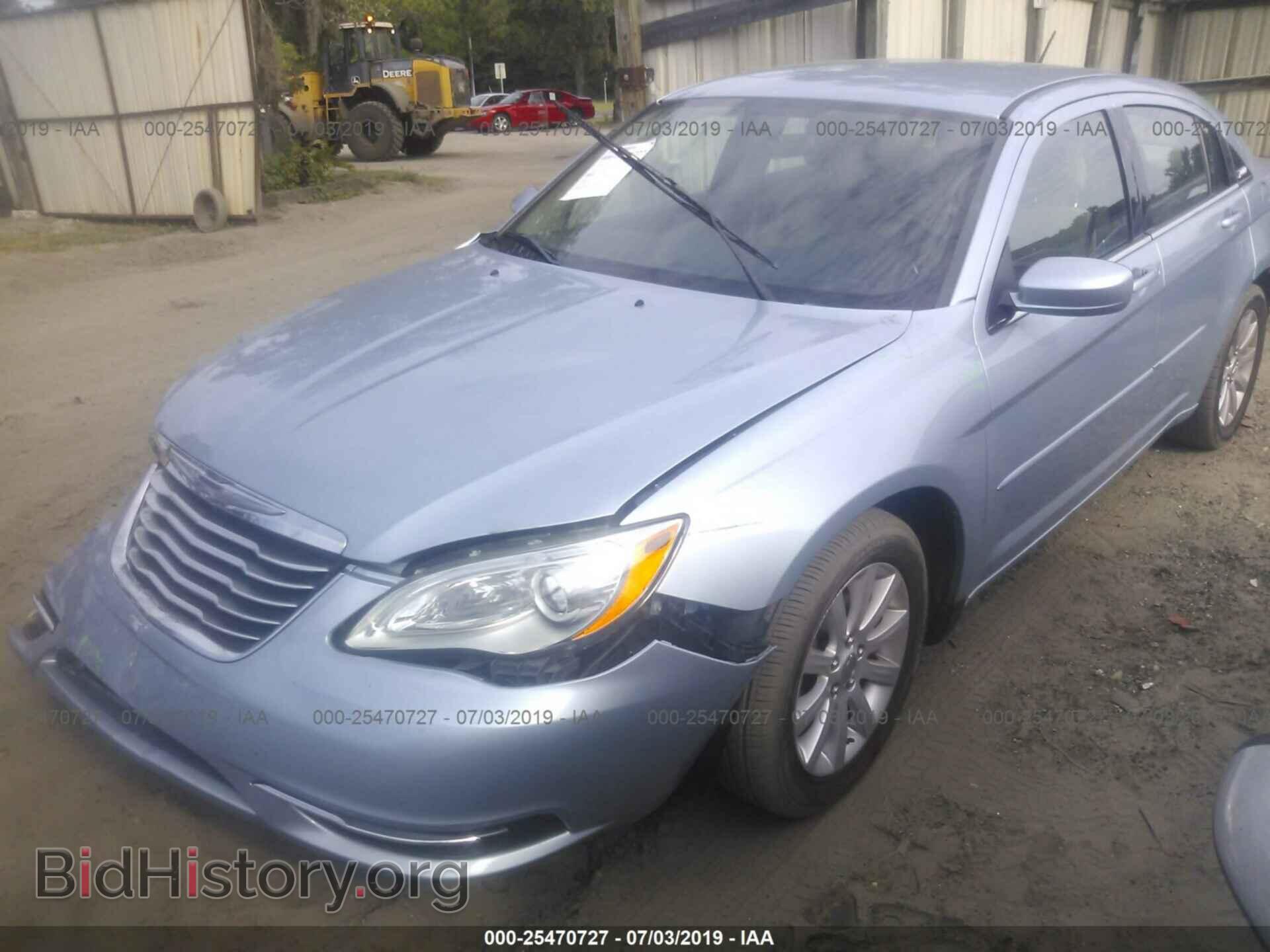 2013 CHRYSLER 200 - VIN: 1C3CCBBB5DN557840 - Photo 2