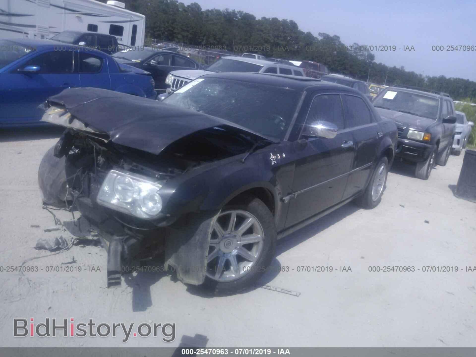 2006 CHRYSLER 300C - VIN: 2C3LA63H76H190399 - Фото 2