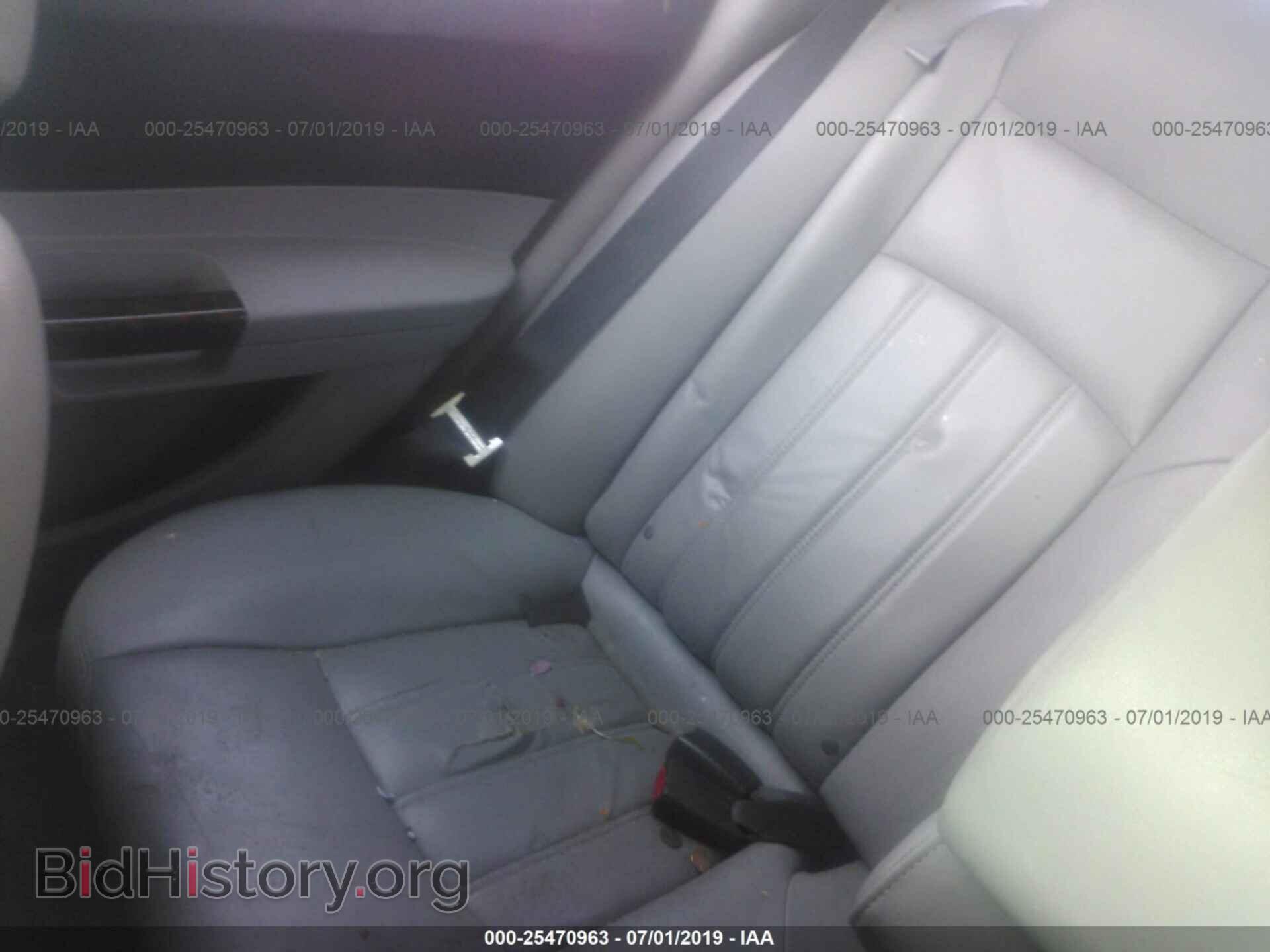 2006 CHRYSLER 300C - VIN: 2C3LA63H76H190399 - Фото 8
