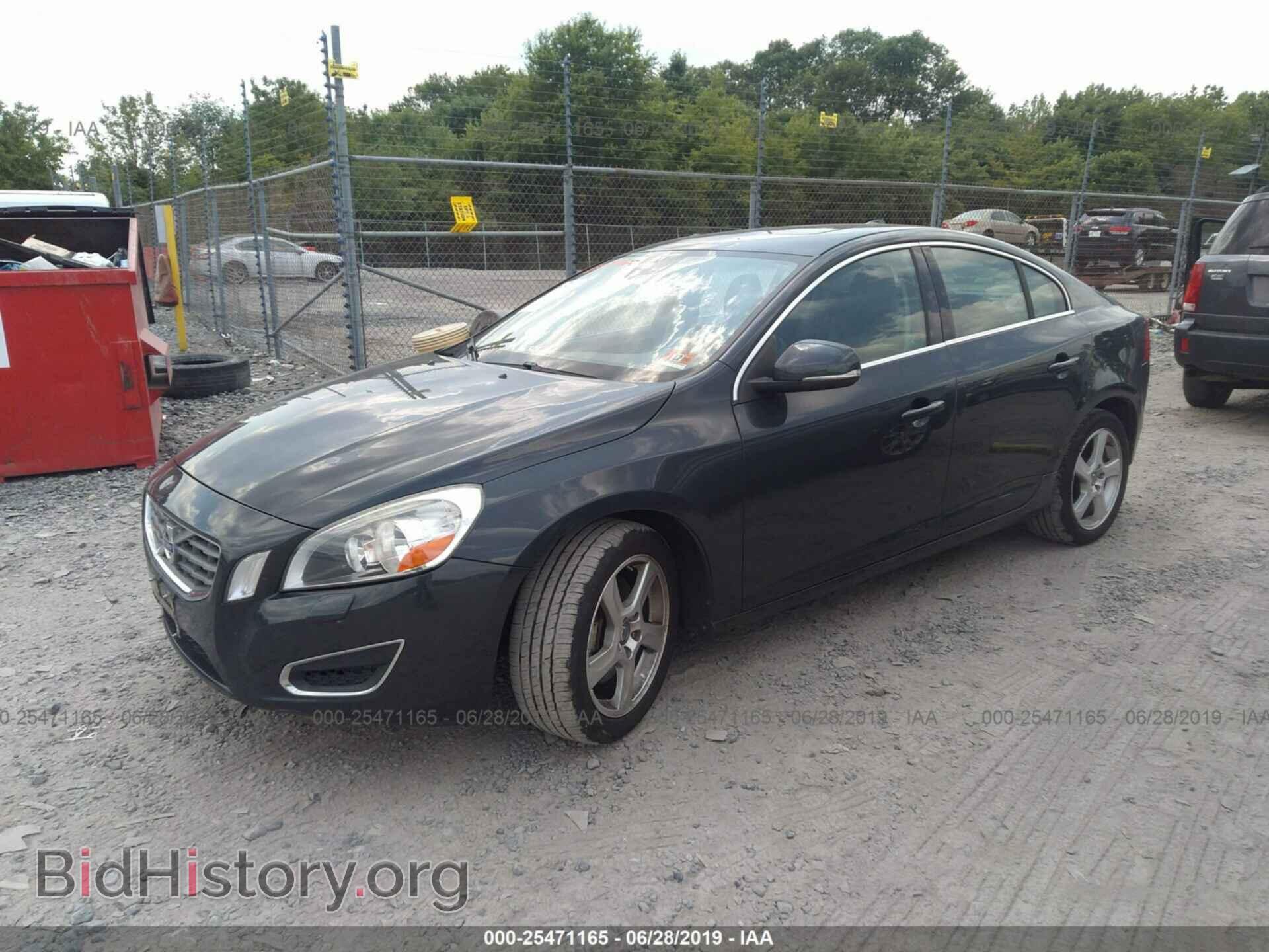 2013 VOLVO S60 - VIN: YV1612FH2D2185883 - Фото 2