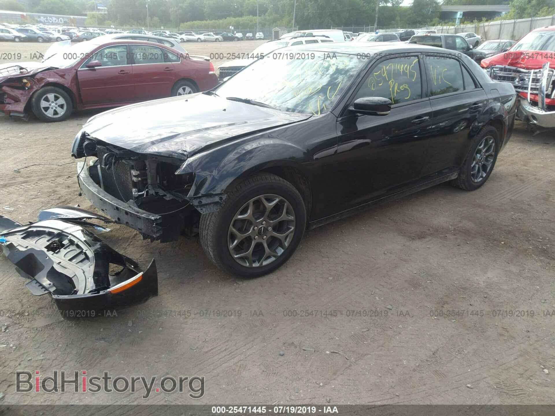 2016 CHRYSLER 300 - VIN: 2C3CCAGG5GH128810 - Photo 2