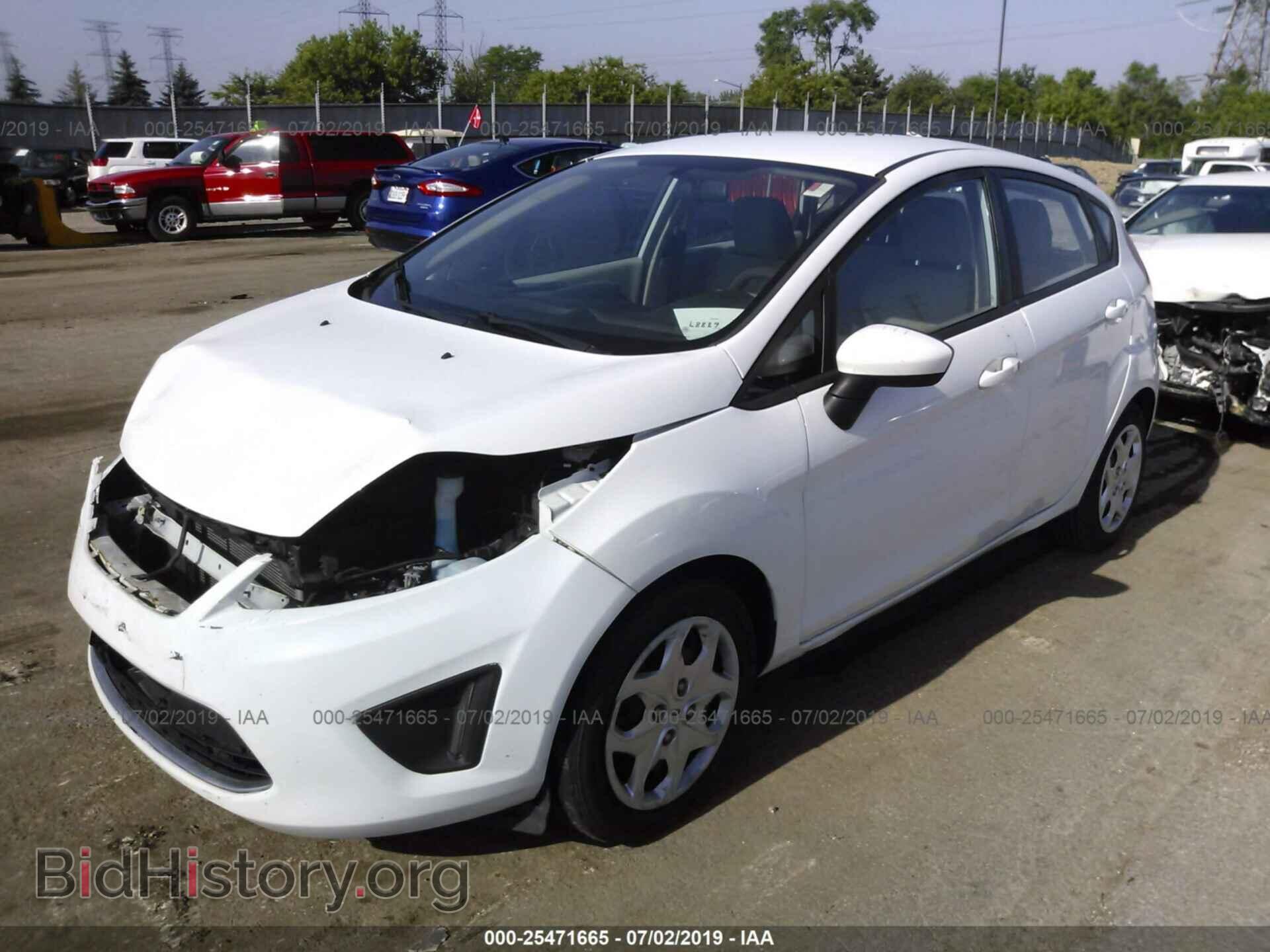 2013 FORD FIESTA - VIN: 3FADP4TJ6DM215366 - Фото 2