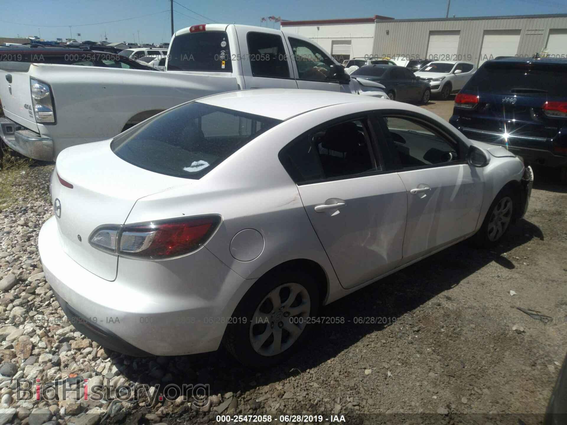 2011 MAZDA 3 - VIN: JM1BL1UG9B1420687 - Photo 4