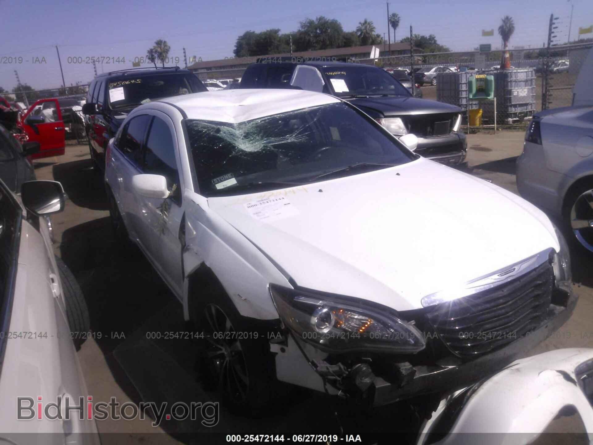 Photo 1C3CCBBB8DN570517 - CHRYSLER 200 2013