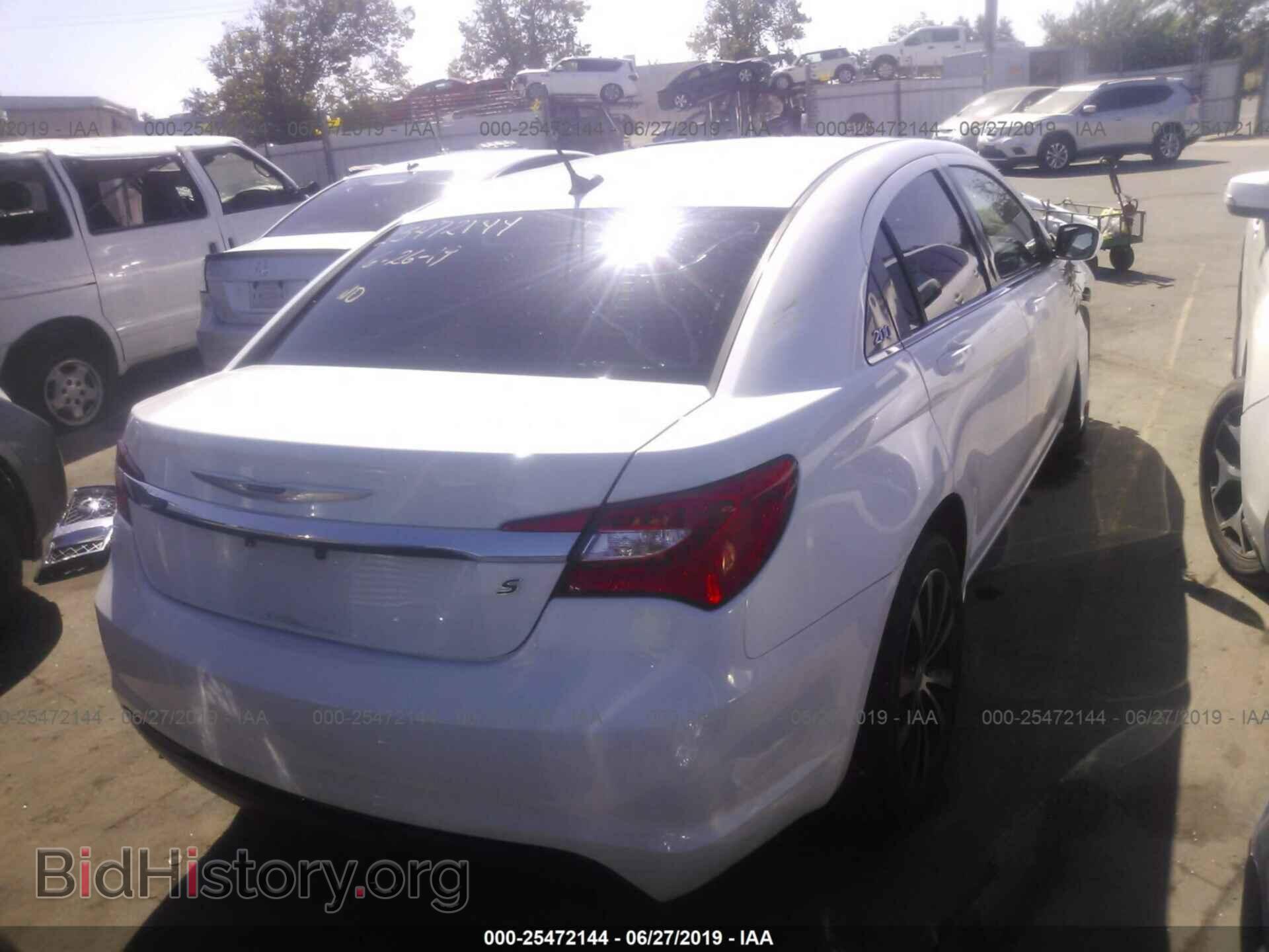2013 CHRYSLER 200 - VIN: 1C3CCBBB8DN570517 - Photo 4