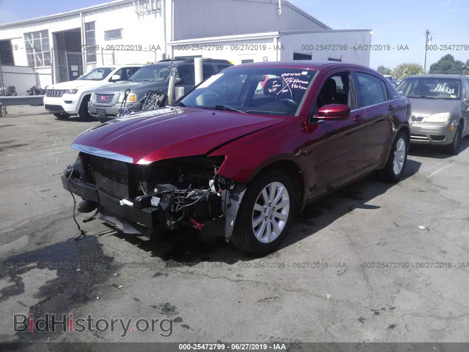 2013 CHRYSLER 200 - VIN: 1C3CCBBG2DN659415 - Photo 2