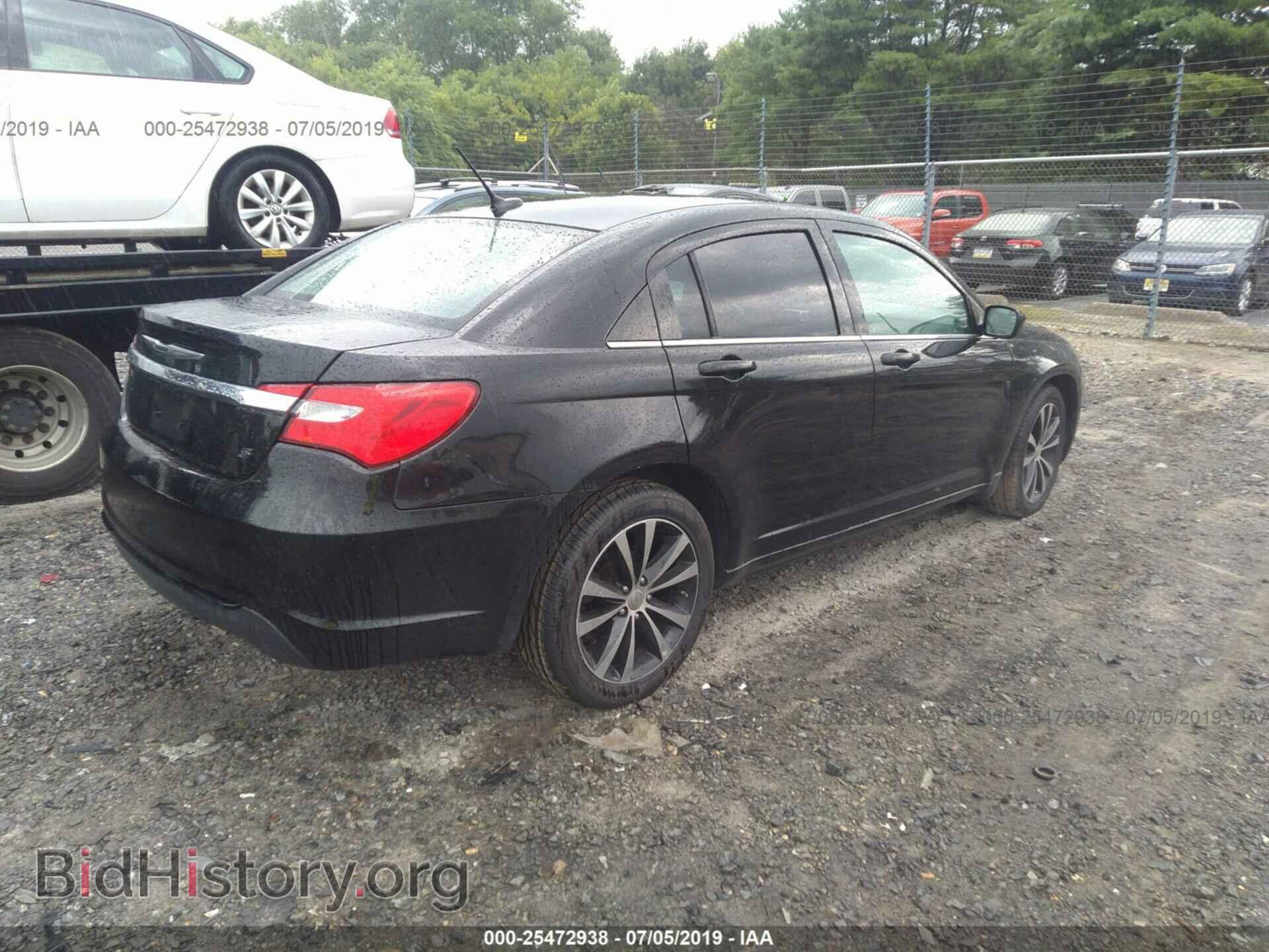 2011 CHRYSLER 200 - VIN: 1C3BC8FG4BN574873 - Фото 4