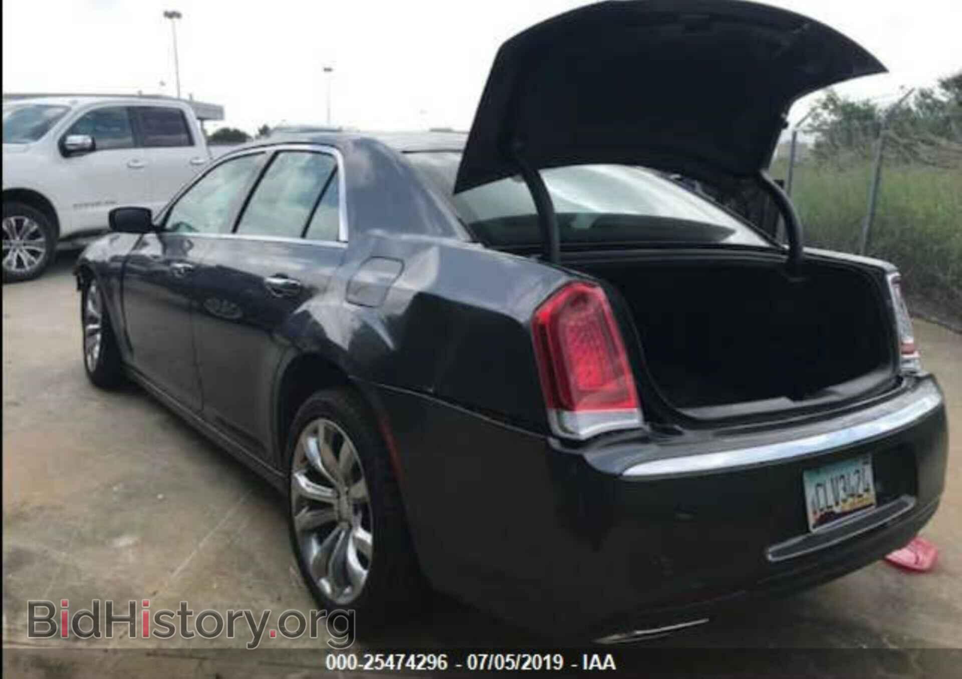 2019 CHRYSLER 300 - VIN: 2C3CCAEG2KH555793 - Фото 6