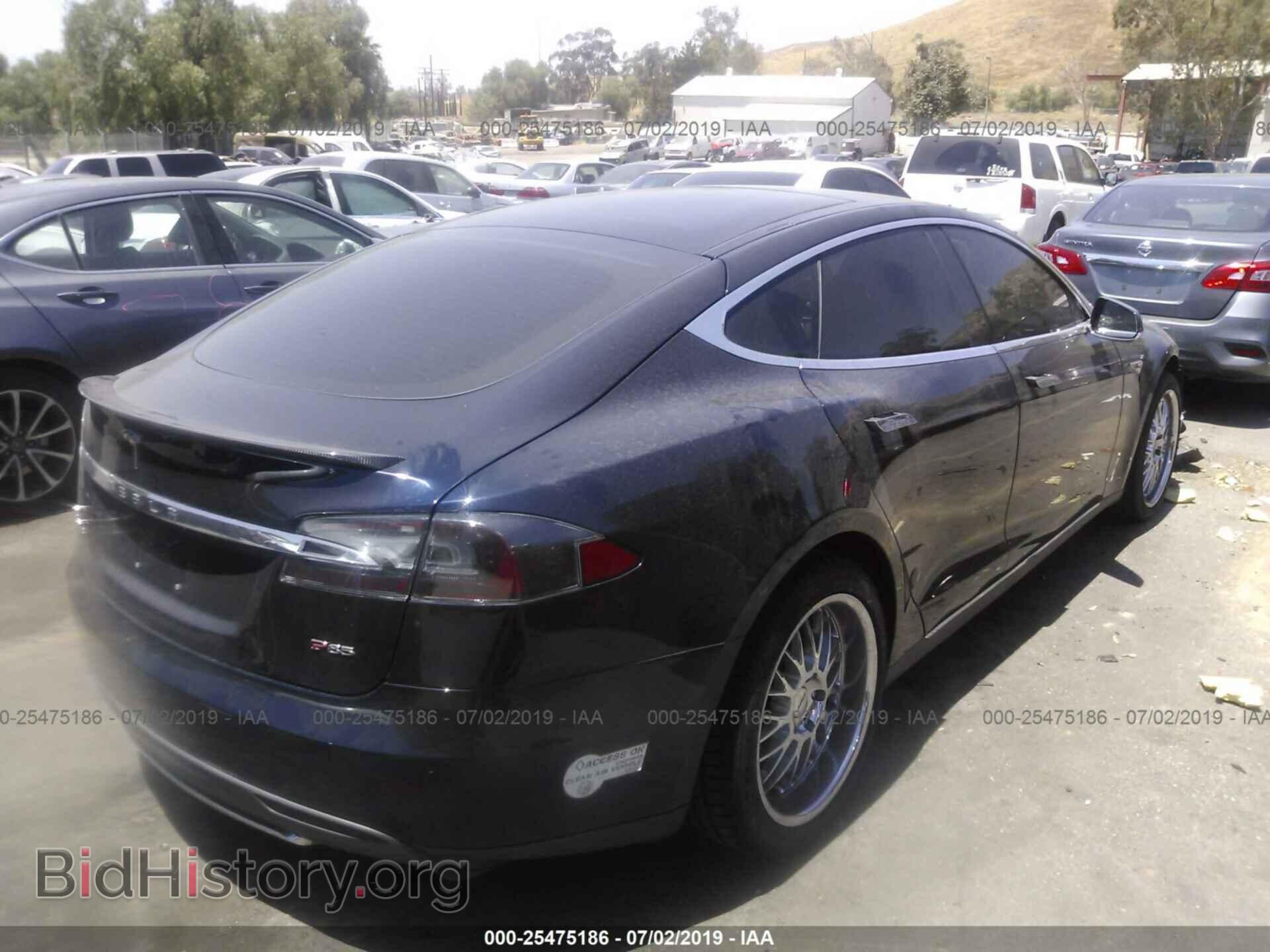 2014 Tesla Model S - VIN: 5YJSA1H11EFP39668 - Photo 4
