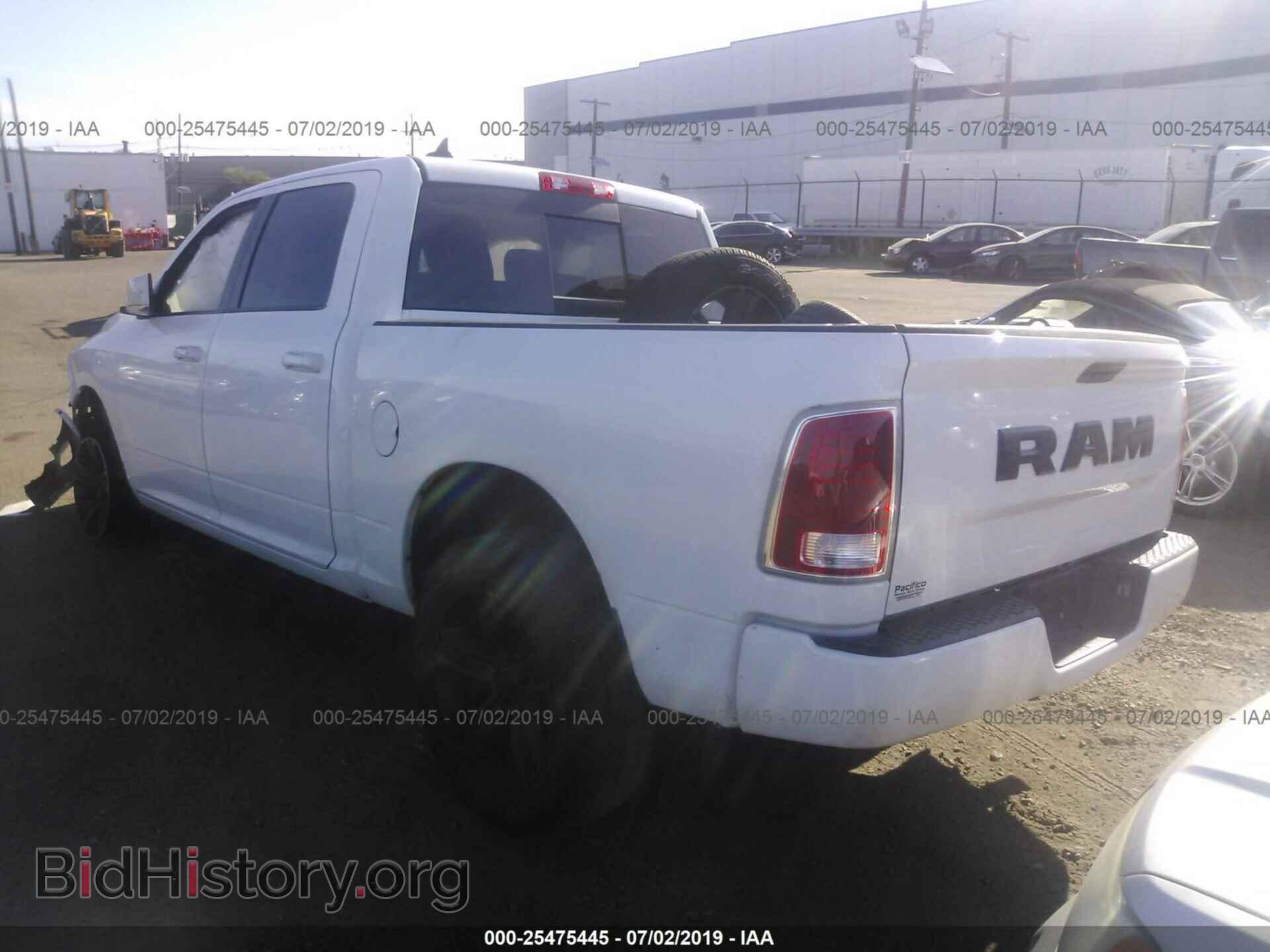 2017 RAM 1500 - VIN: 1C6RR7MG5HS810082 - Photo 3