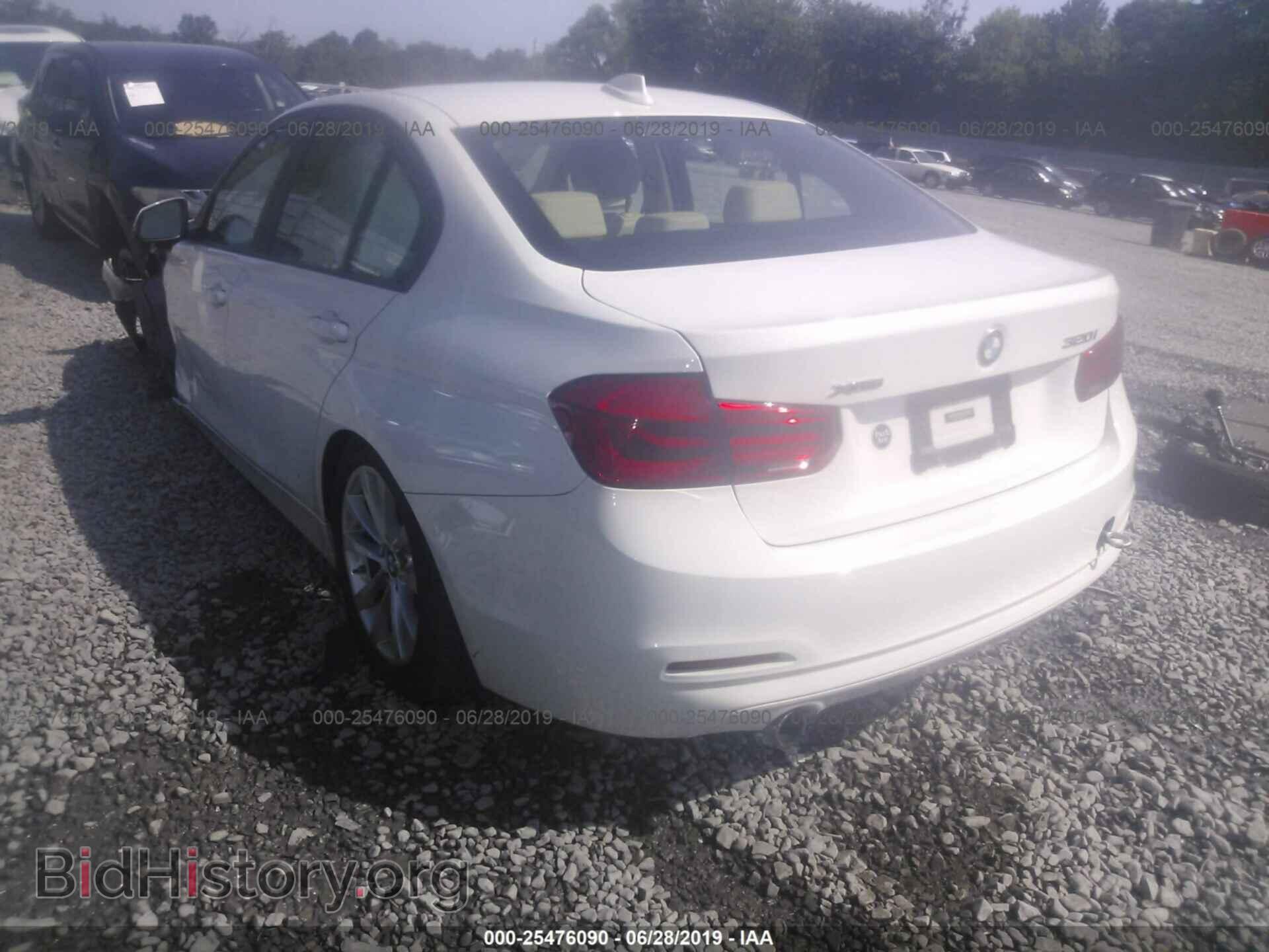 2018 BMW 320 - VIN: WBA8A3C56JA486959 - Photo 3