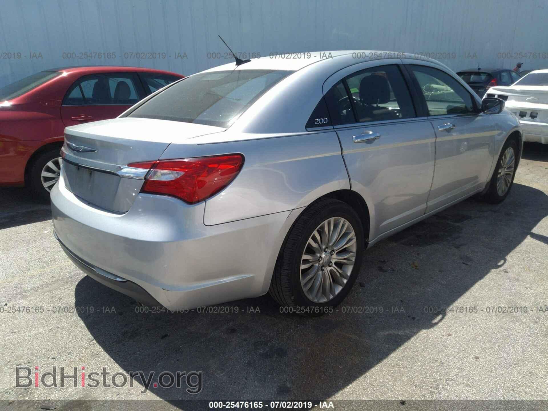 2011 CHRYSLER 200 - VIN: 1C3BC2FG8BN619231 - Фото 4