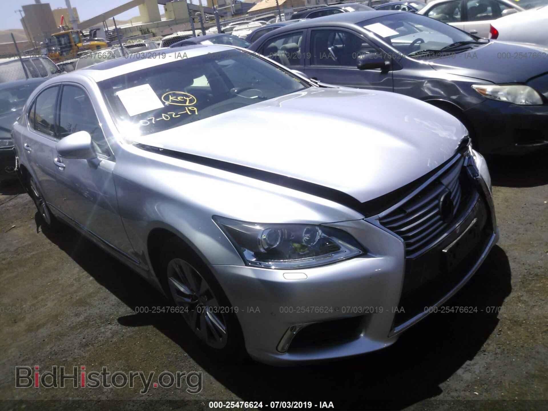 Фотография JTHBL5EF2F5138840 - LEXUS LS 2015