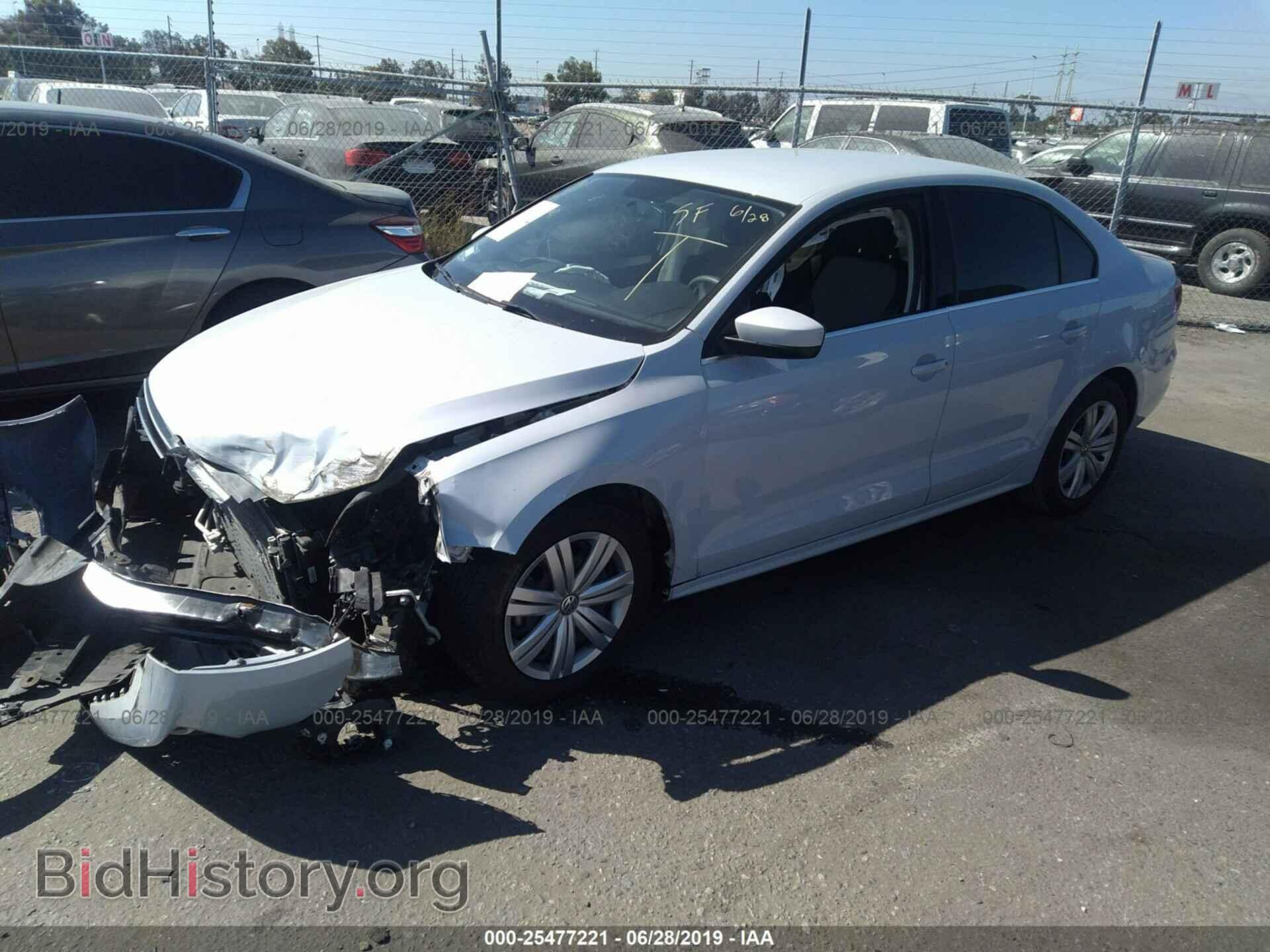 2017 VOLKSWAGEN JETTA - VIN: 3VW2B7AJ0HM265672 - Фото 2