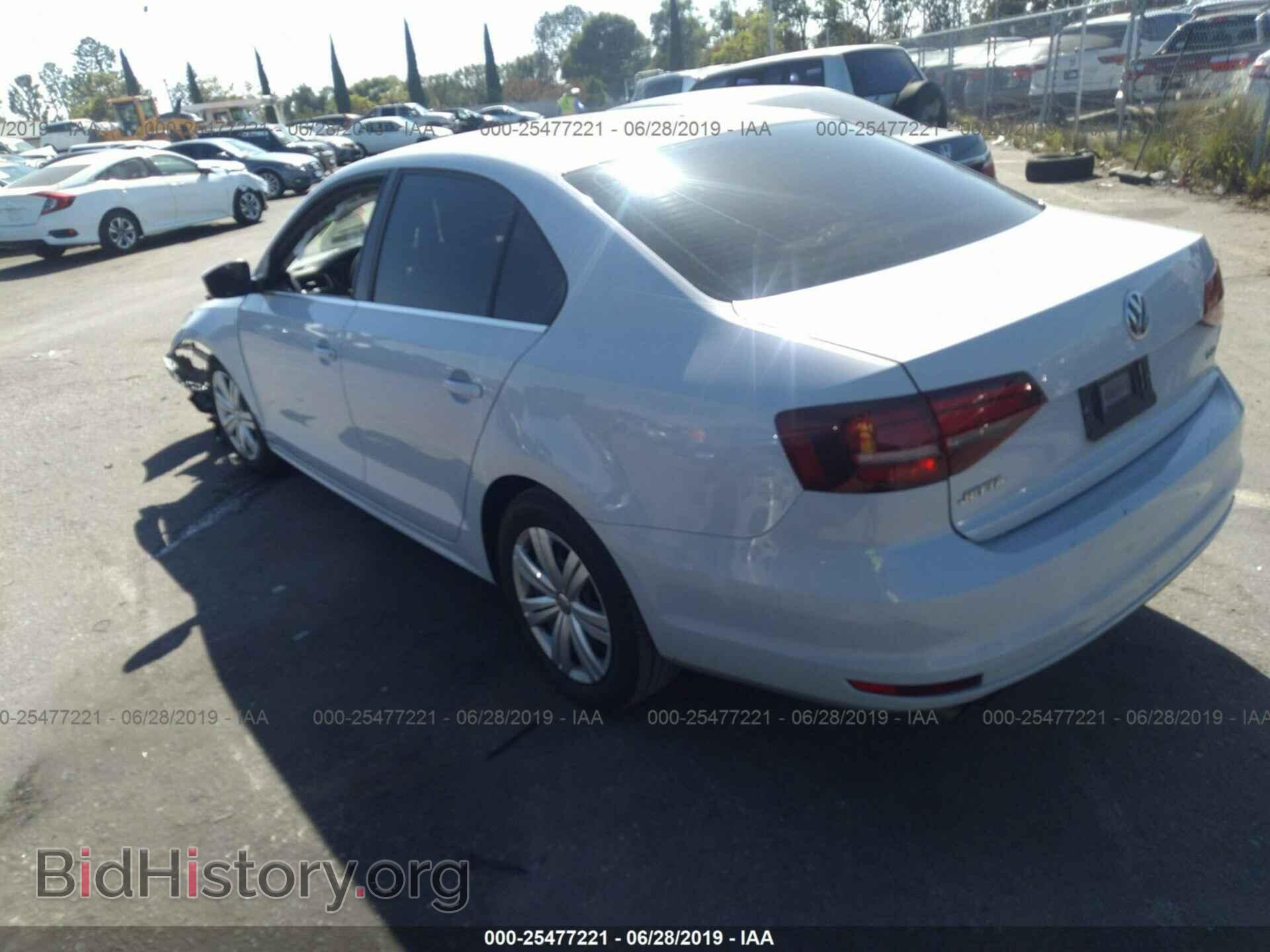 2017 VOLKSWAGEN JETTA - VIN: 3VW2B7AJ0HM265672 - Фото 3