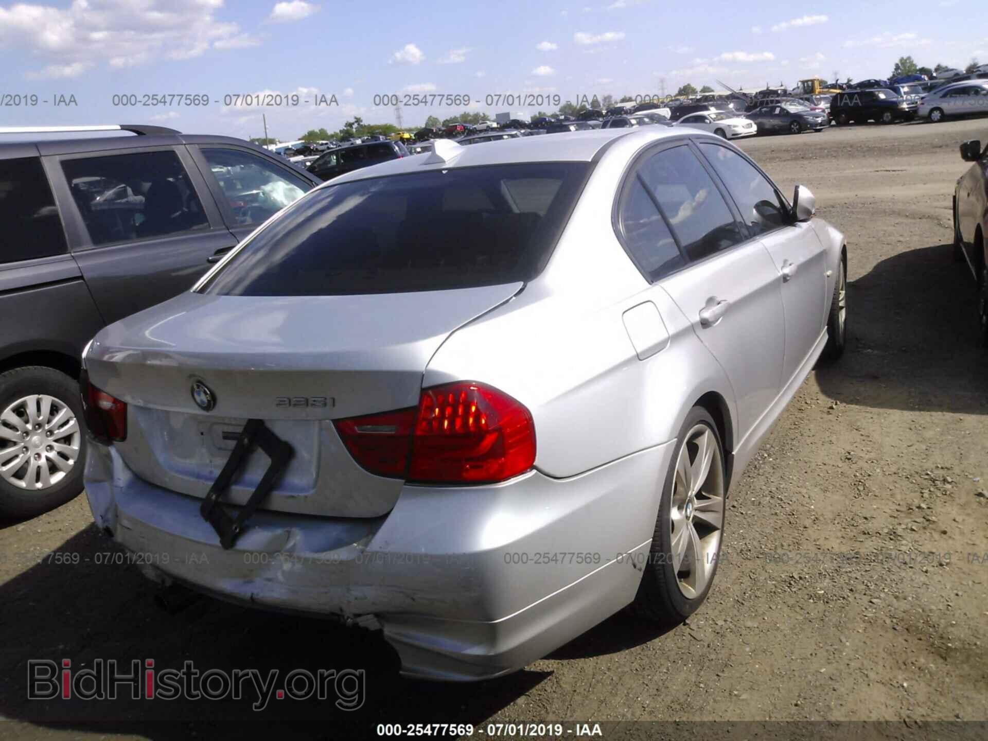 2009 BMW 335 - VIN: WBAPM77539NL88691 - Фото 4