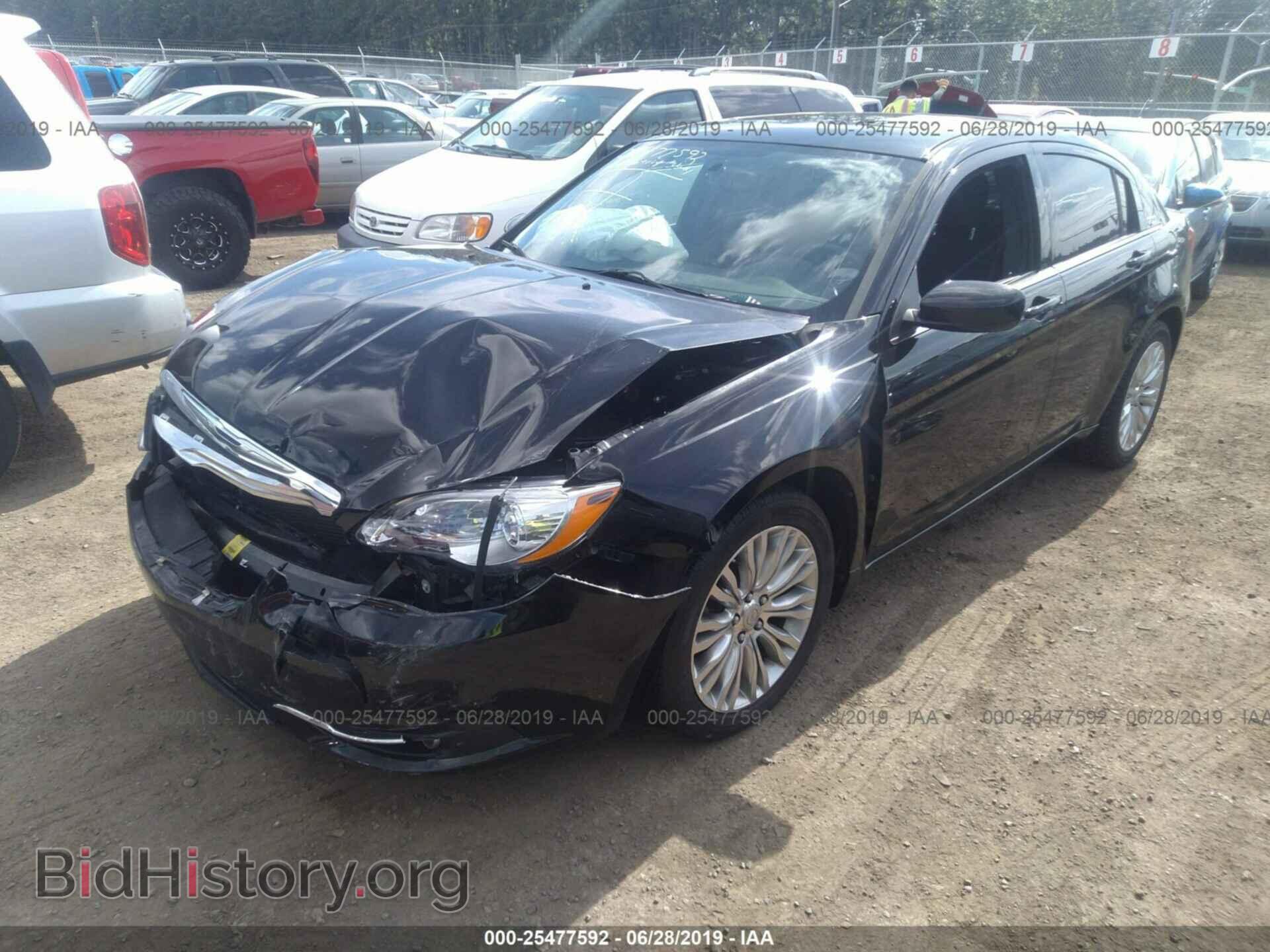 2012 CHRYSLER 200 - VIN: 1C3CCBBG2CN202506 - Фото 2