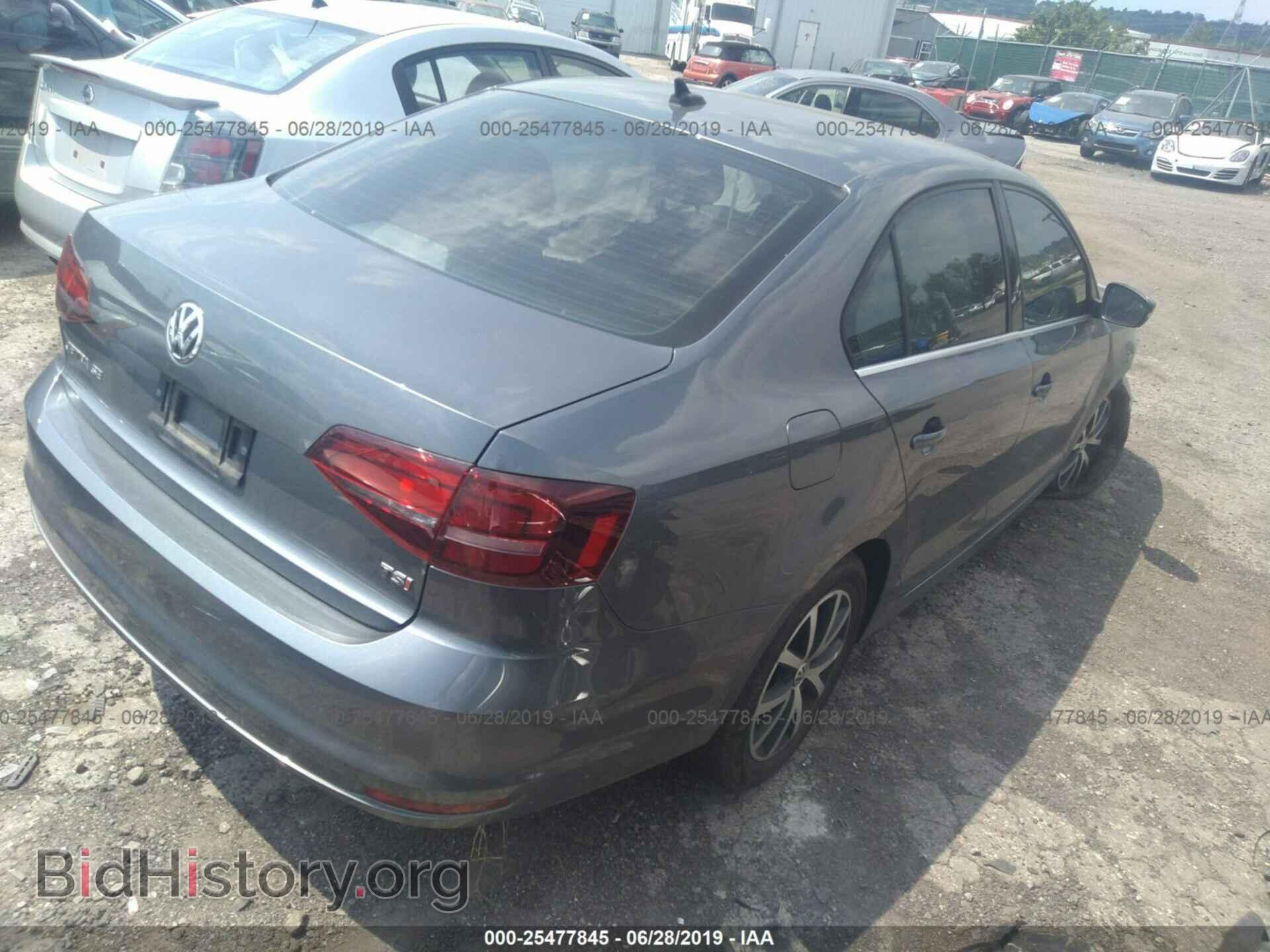 2017 VOLKSWAGEN JETTA - VIN: 3VWDB7AJ4HM271564 - Фото 4