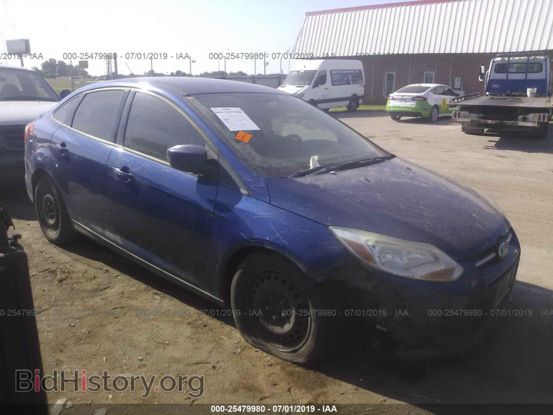 Photo 1FAHP3F24CL284556 - FORD FOCUS 2012