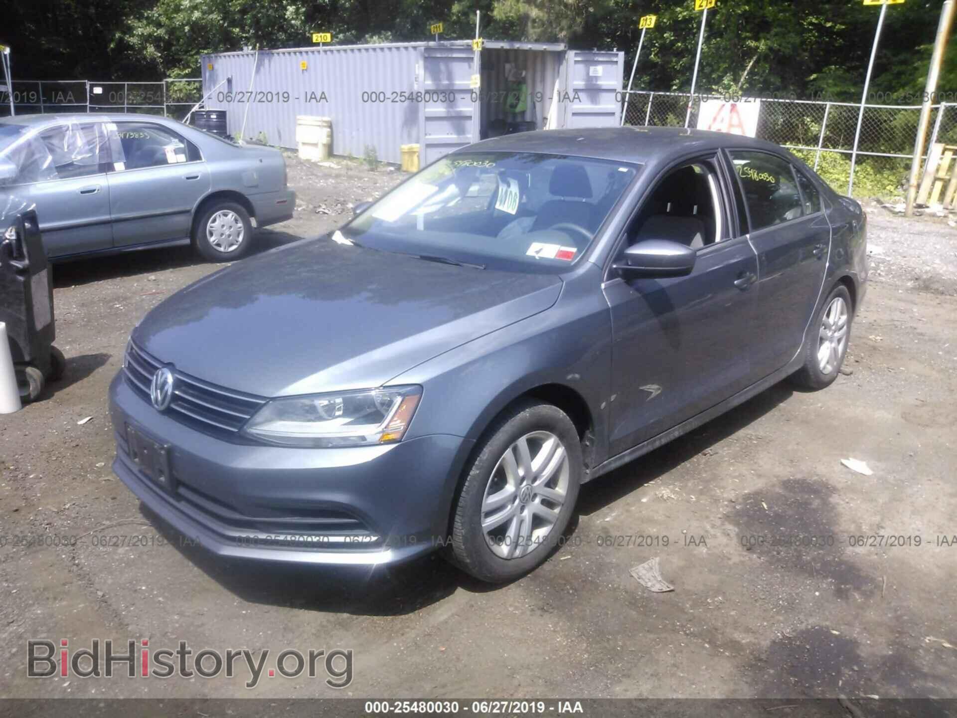 2017 VOLKSWAGEN JETTA - VIN: 3VW2B7AJ2HM239347 - Photo 2