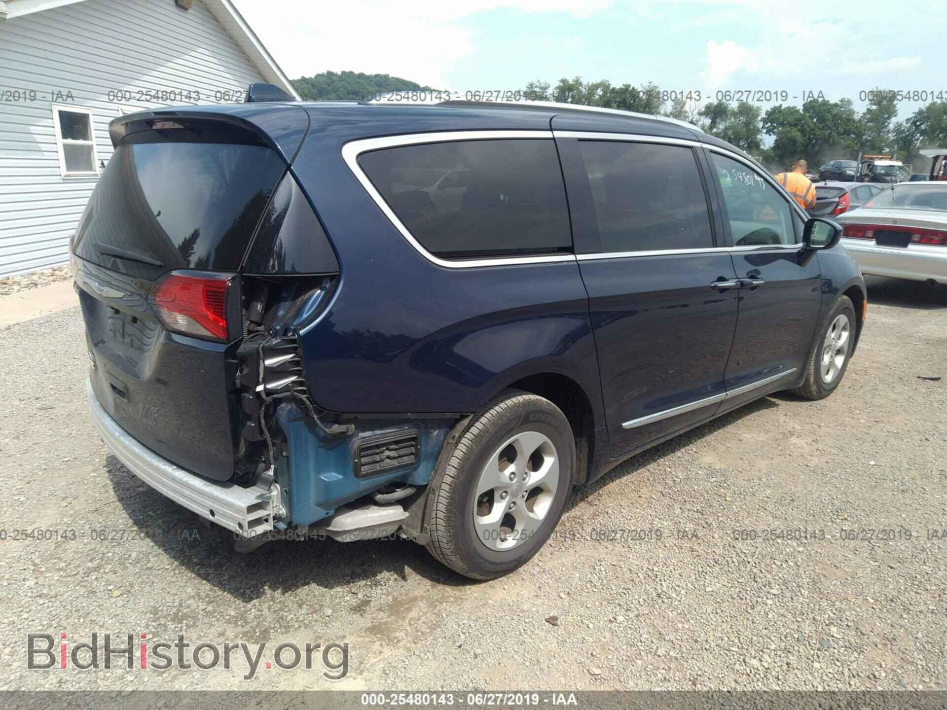 2017 CHRYSLER PACIFICA - VIN: 2C4RC1EG7HR591830 - Фото 4