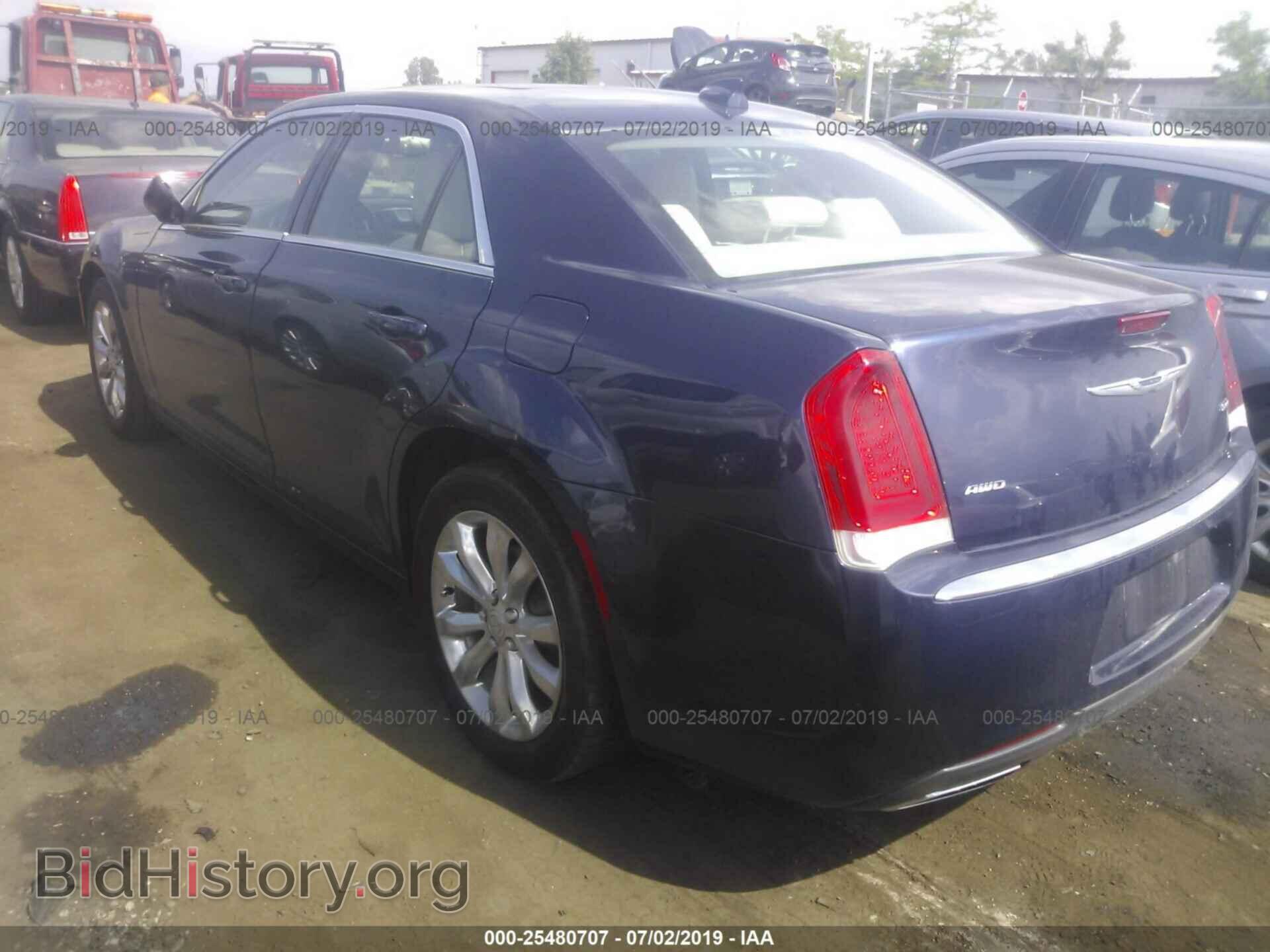 2016 CHRYSLER 300 - VIN: 2C3CCARG5GH136192 - Фото 3