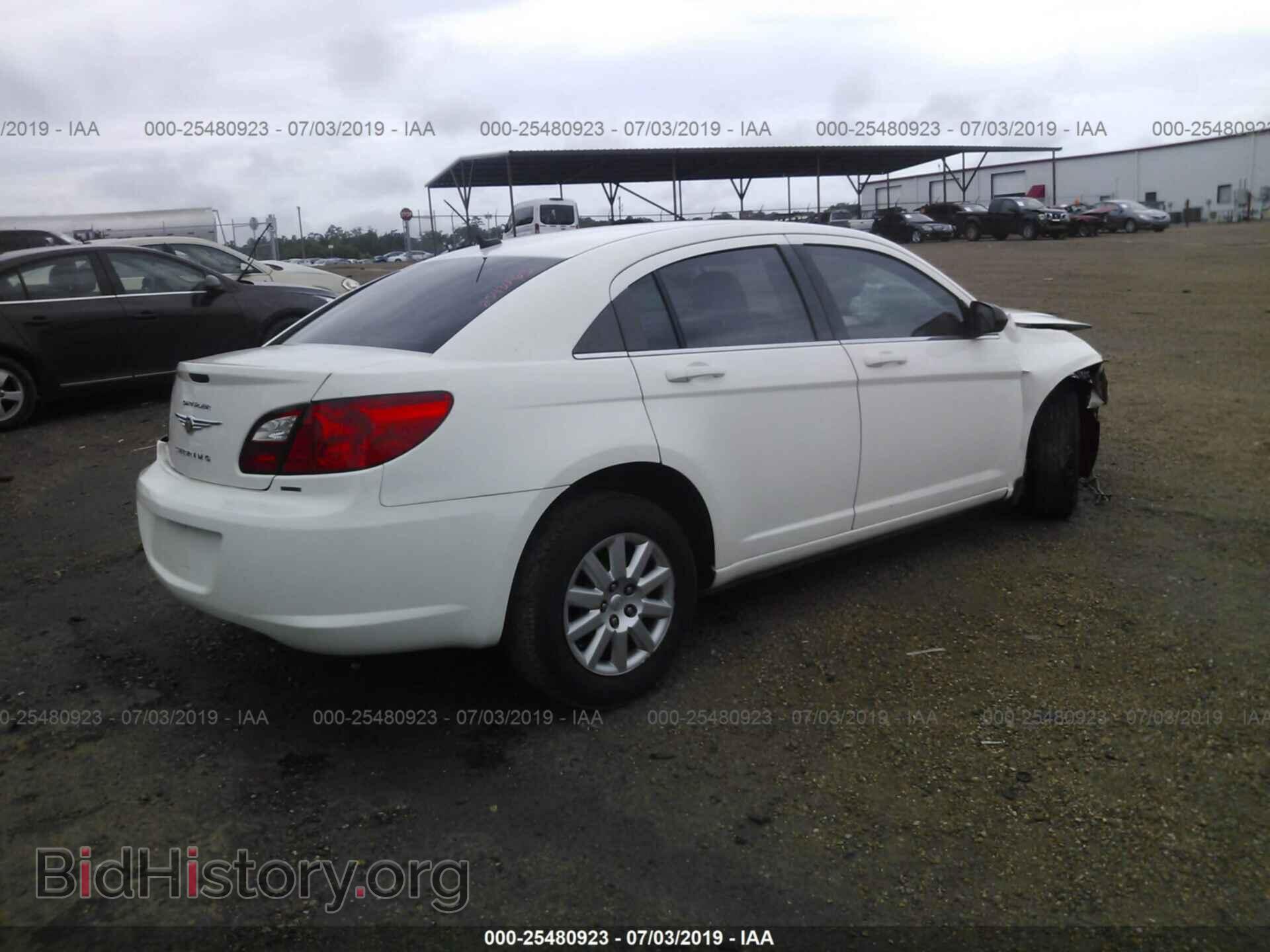 2010 CHRYSLER SEBRING - VIN: 1C3CC4FB2AN163021 - Photo 4