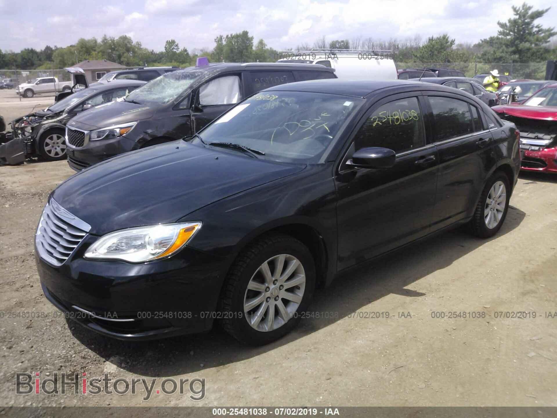 2013 CHRYSLER 200 - VIN: 1C3CCBBB6DN696178 - Фото 2
