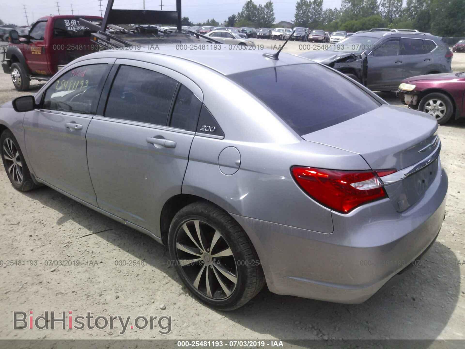 2013 CHRYSLER 200 - VIN: 1C3CCBBG8DN723568 - Фото 3