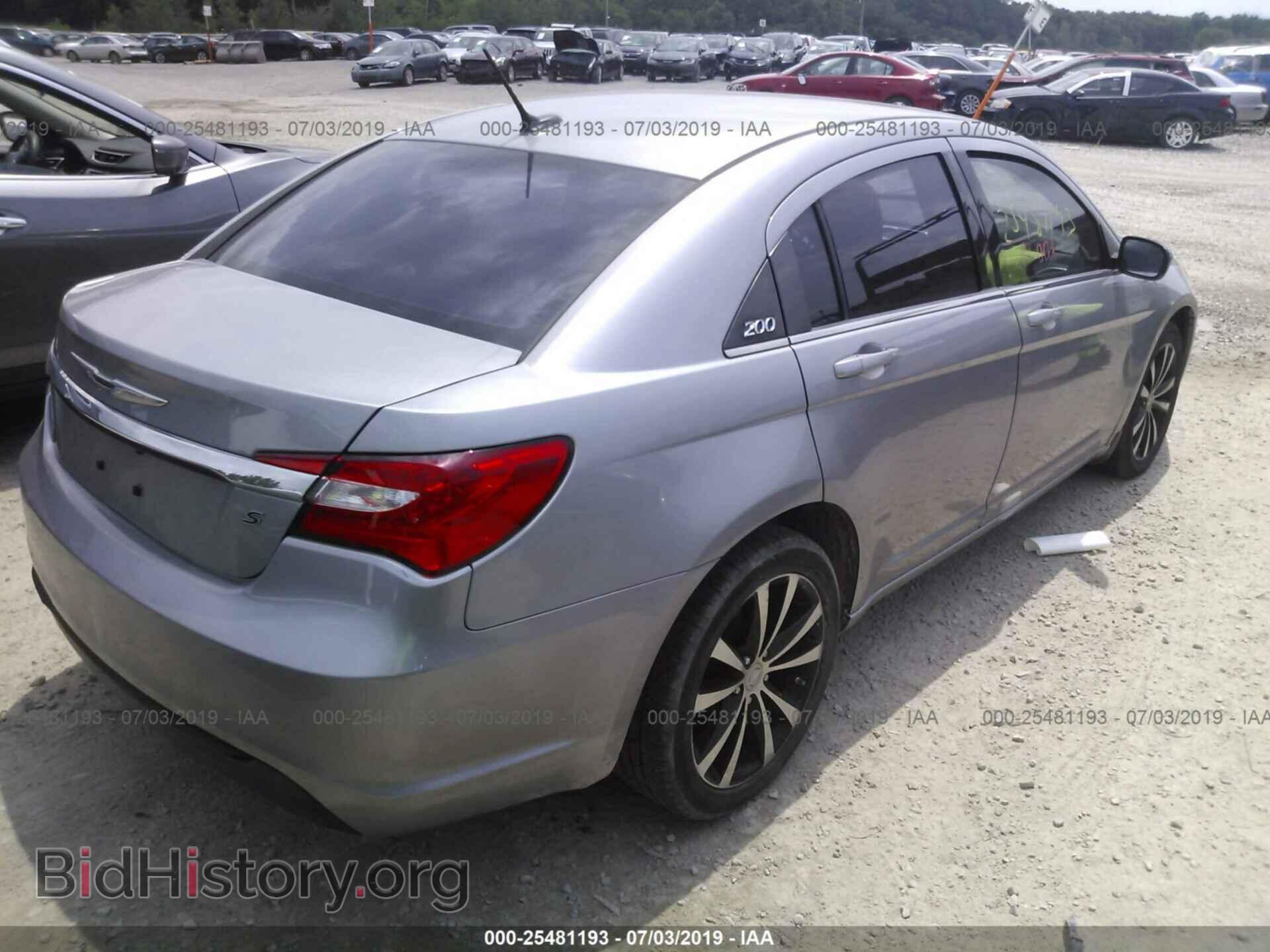 2013 CHRYSLER 200 - VIN: 1C3CCBBG8DN723568 - Фото 4