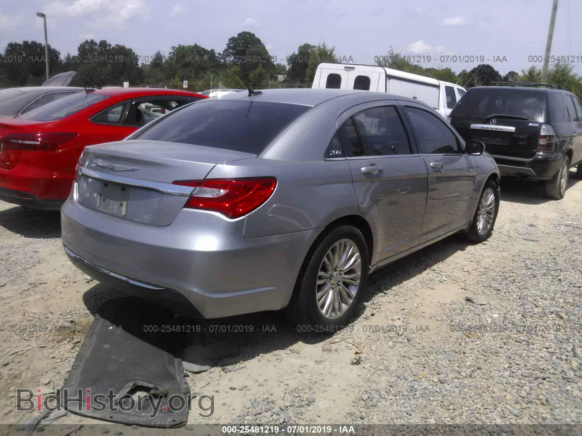 2013 CHRYSLER 200 - VIN: 1C3CCBAB7DN671520 - Фото 4