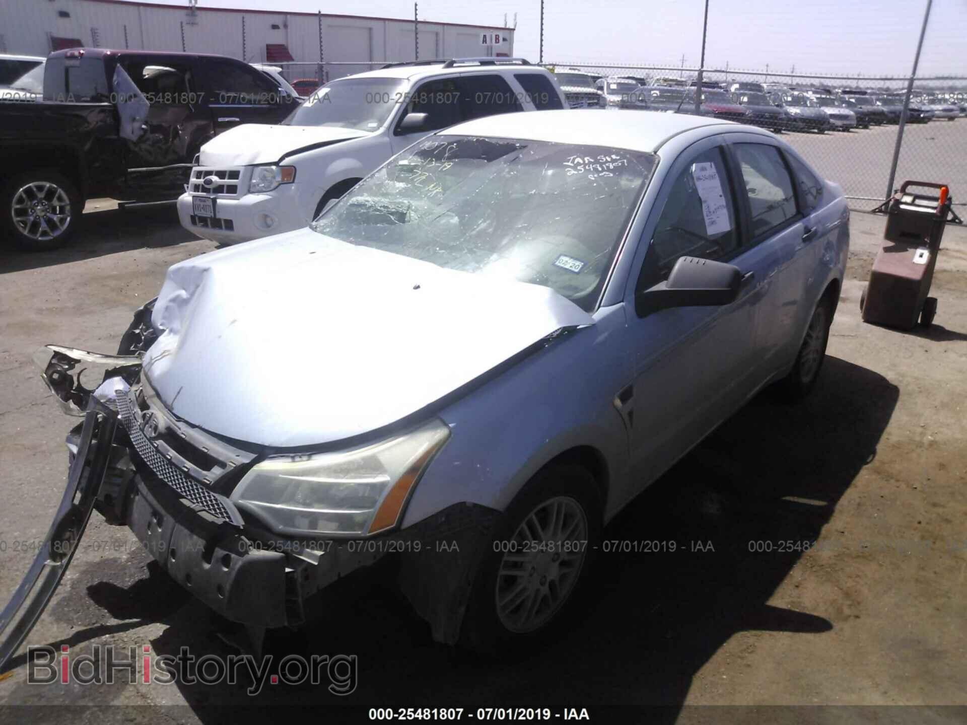 2008 FORD FOCUS - VIN: 1FAHP35N68W267100 - Фото 2