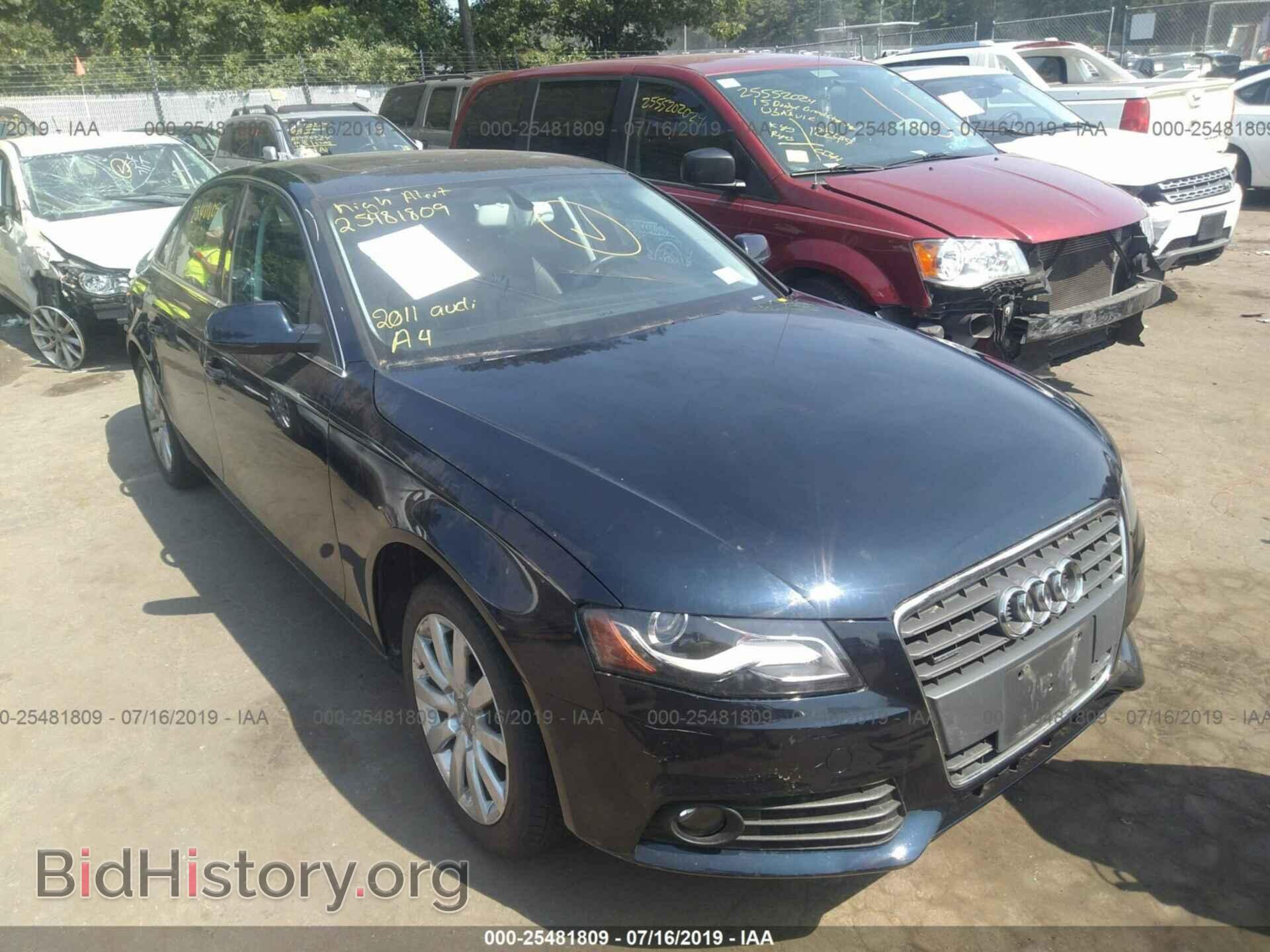 Фотография WAUFFAFL2BN047209 - AUDI A4 2011