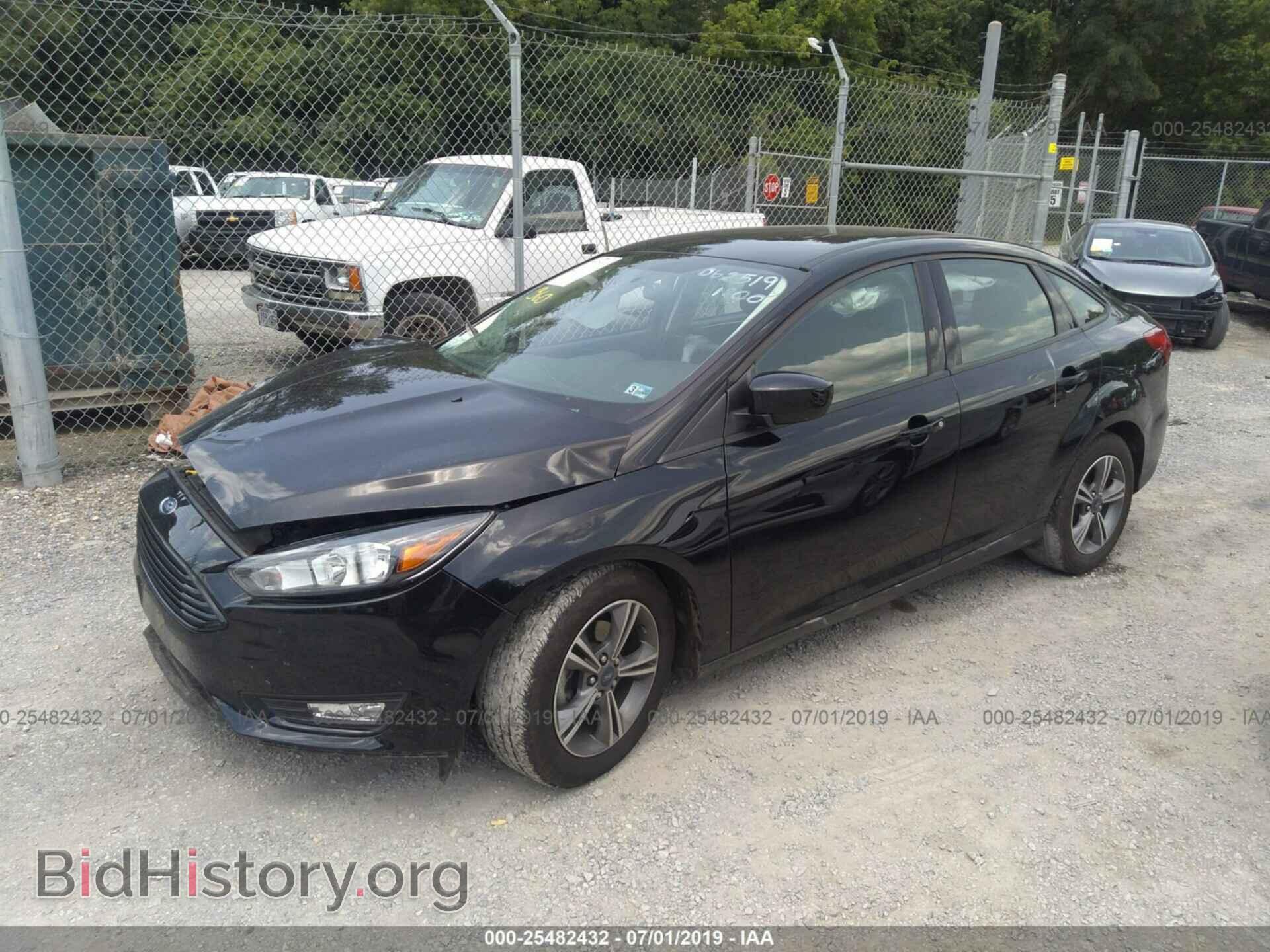 2018 FORD FOCUS - VIN: 1FADP3FE7JL256983 - Фото 2