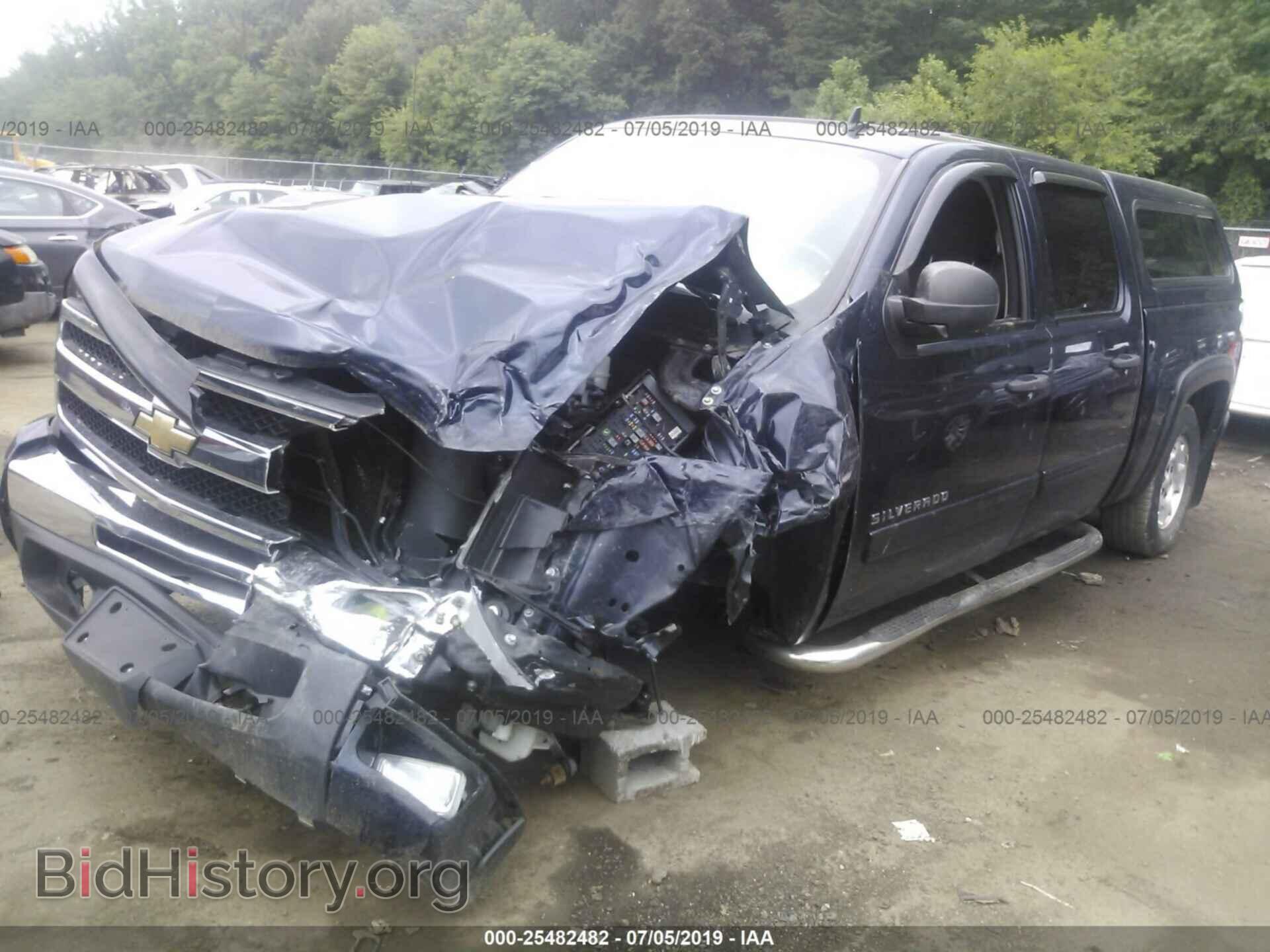 2011 CHEVROLET SILVERADO - VIN: 3GCPKSE34BG132149 - Фото 2
