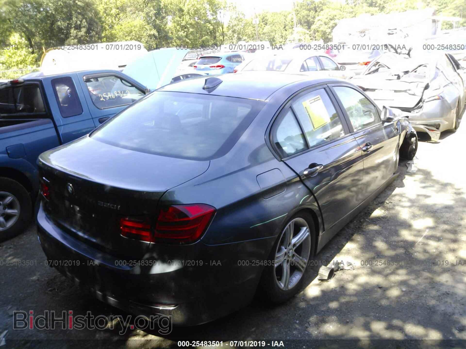 2015 BMW 320 - VIN: WBA3C3G52FNS73893 - Photo 4