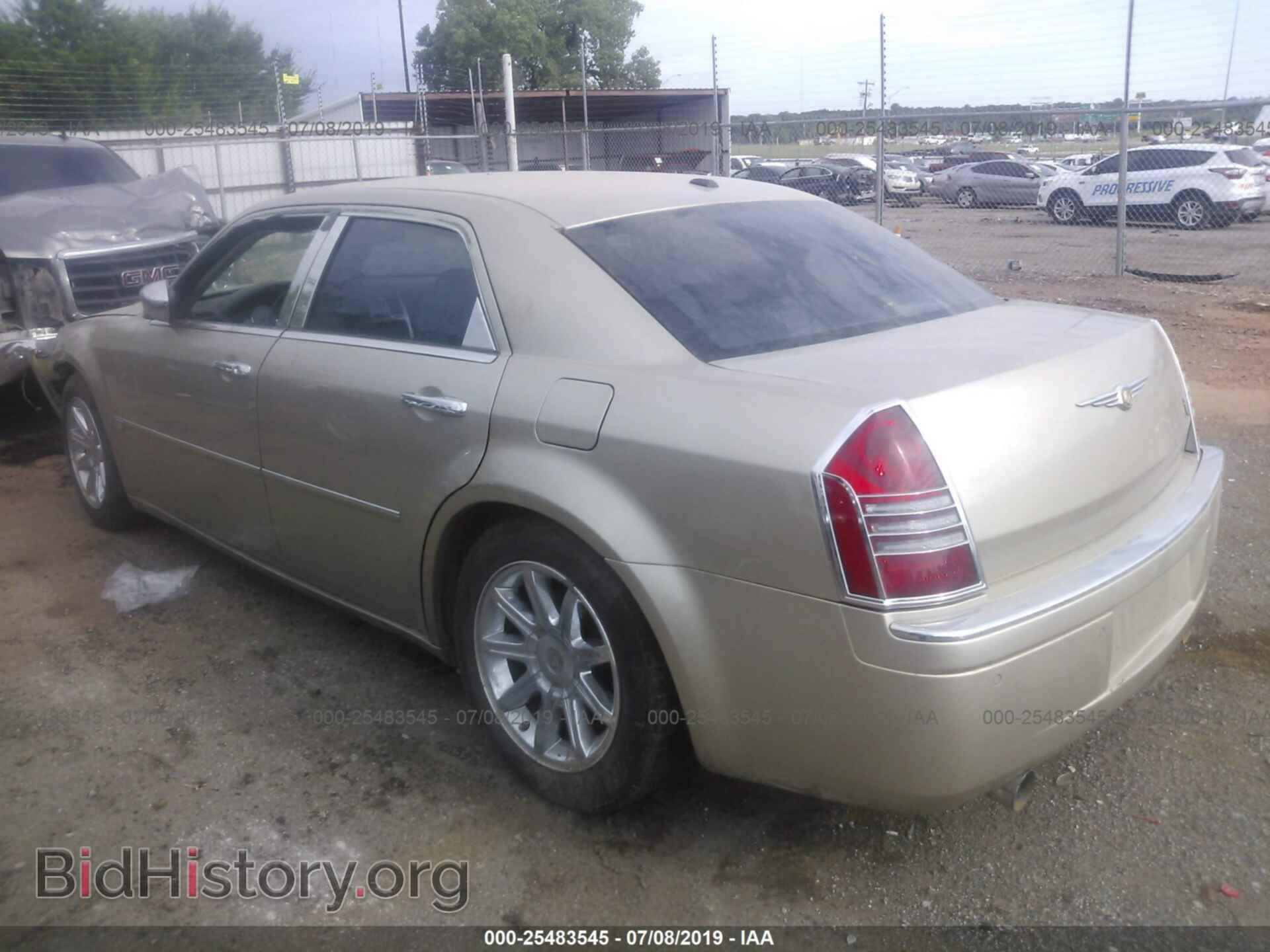 2006 CHRYSLER 300C - VIN: 2C3LA63H56H279257 - Фото 3