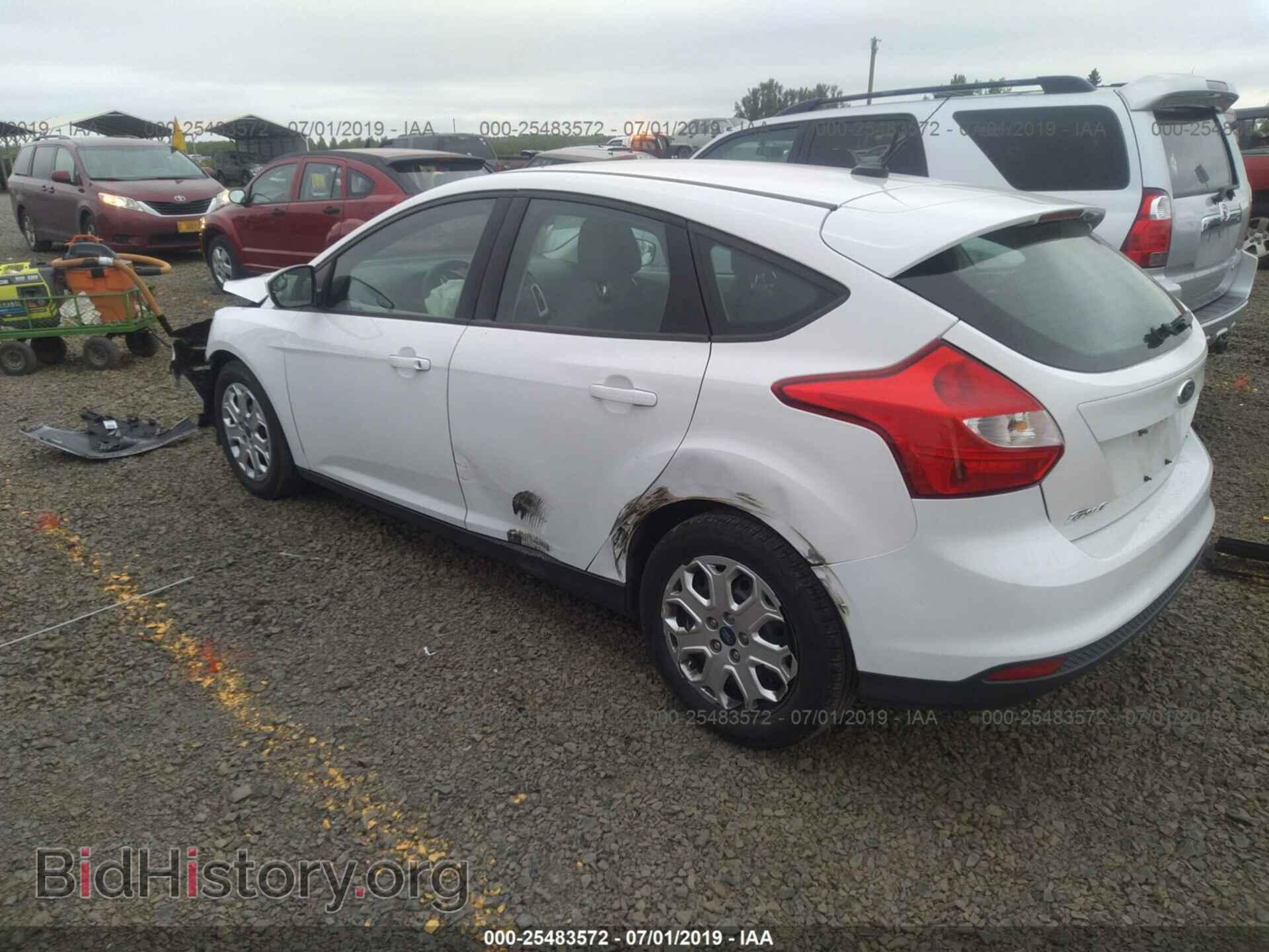2012 Ford Focus - VIN: 1FAHP3K22CL332383 - Photo 3