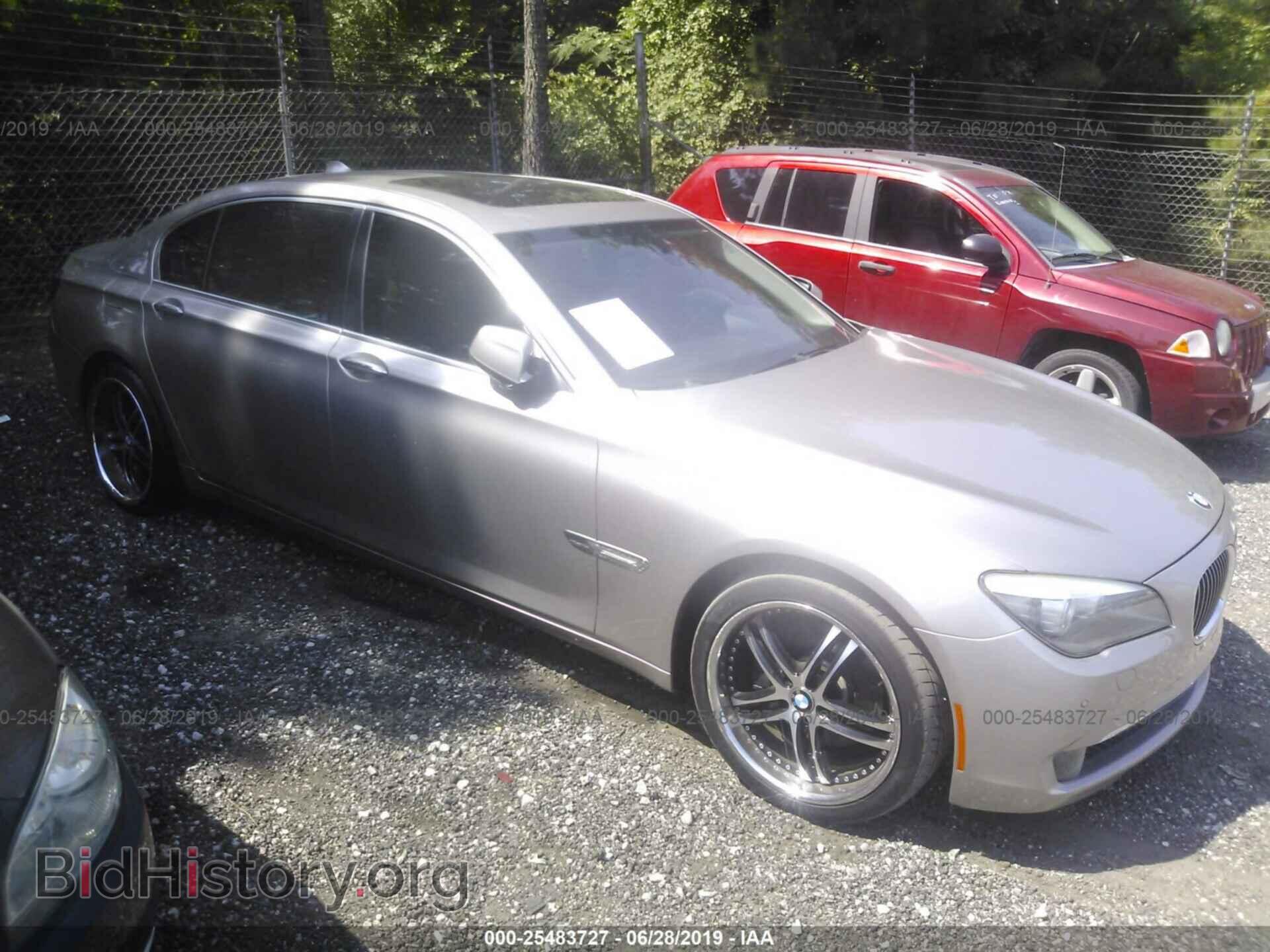 Photo WBAKB4C58CC576808 - BMW 740 2012