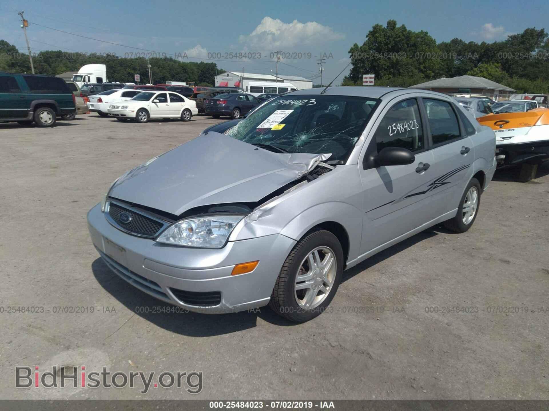 2007 FORD FOCUS - VIN: 1FAFP34N97W276168 - Фото 2
